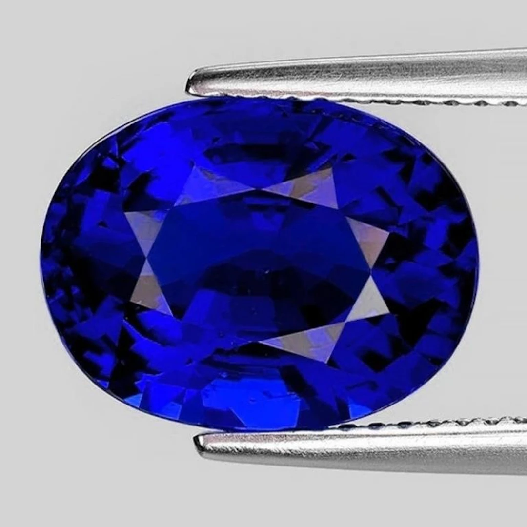 Natural Ceylon Blue Sapphire [Flawless-VVS]