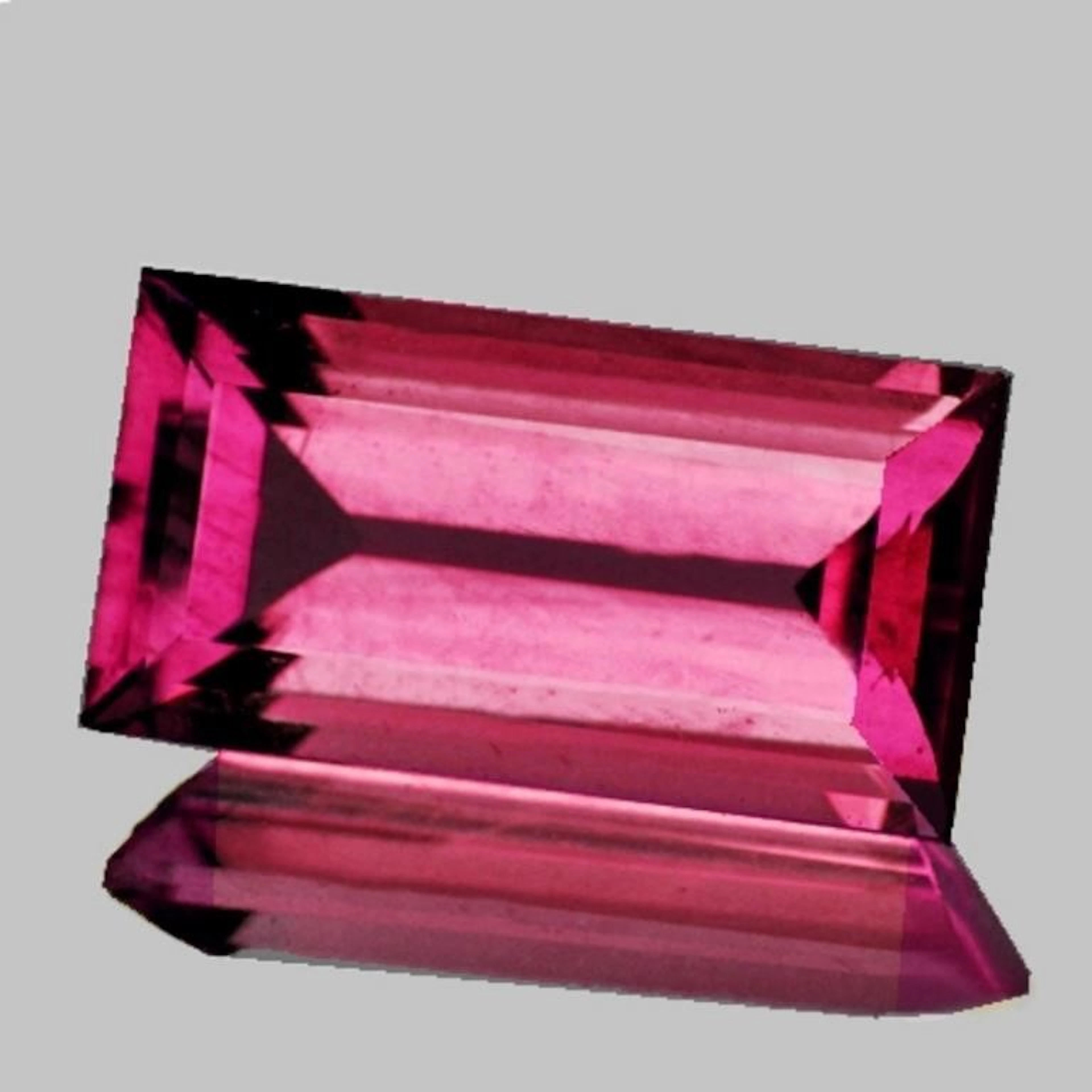 Natural Intense Pink Tourmaline {Flawless-VVS1}