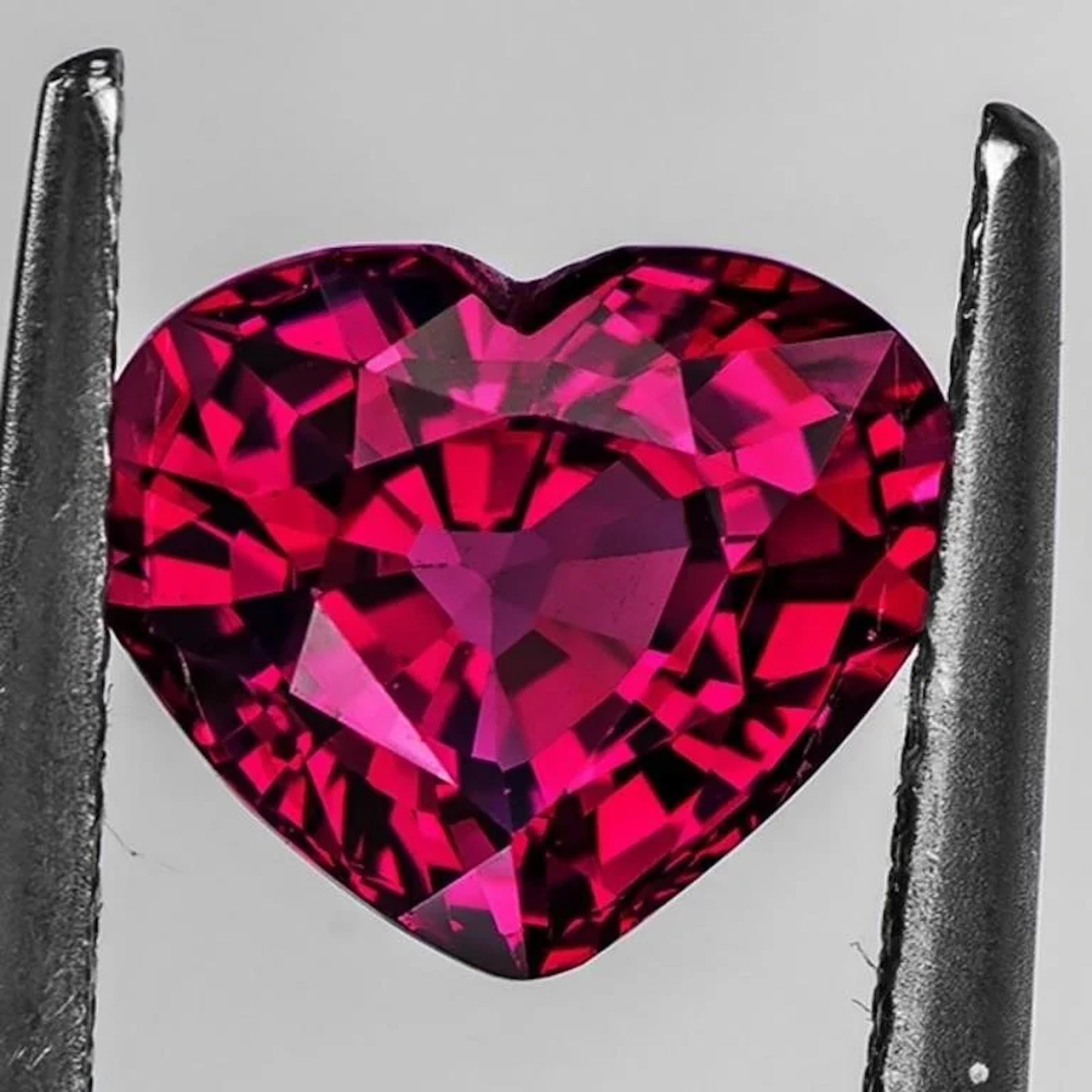 Natural Raspberry Pink Rhodolite Garnet [Flawless-