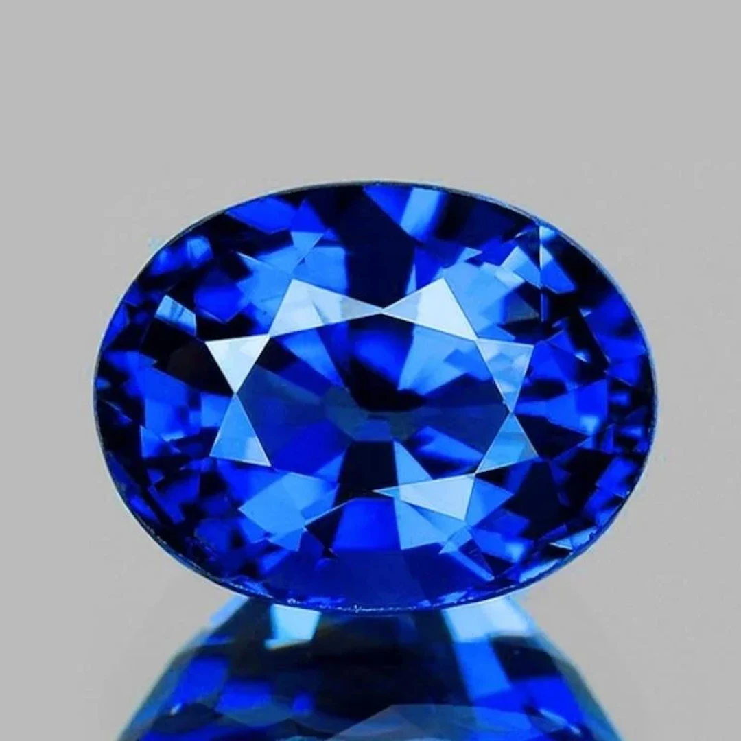 Natural Oval Blue Sapphire [Flawless-VVS]