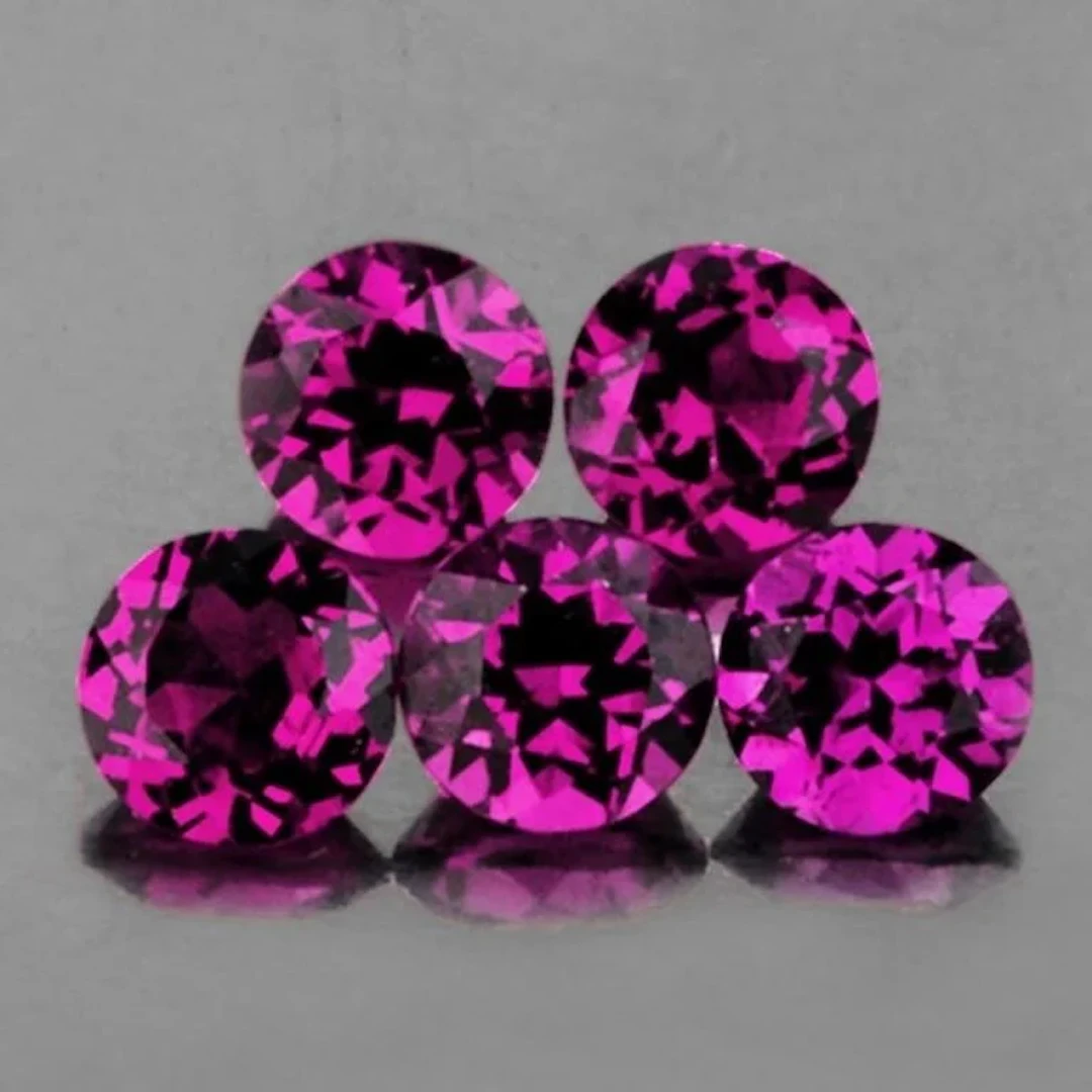 Natural Pink/Purple Rhodolite Garnet{Flawless-VVS1