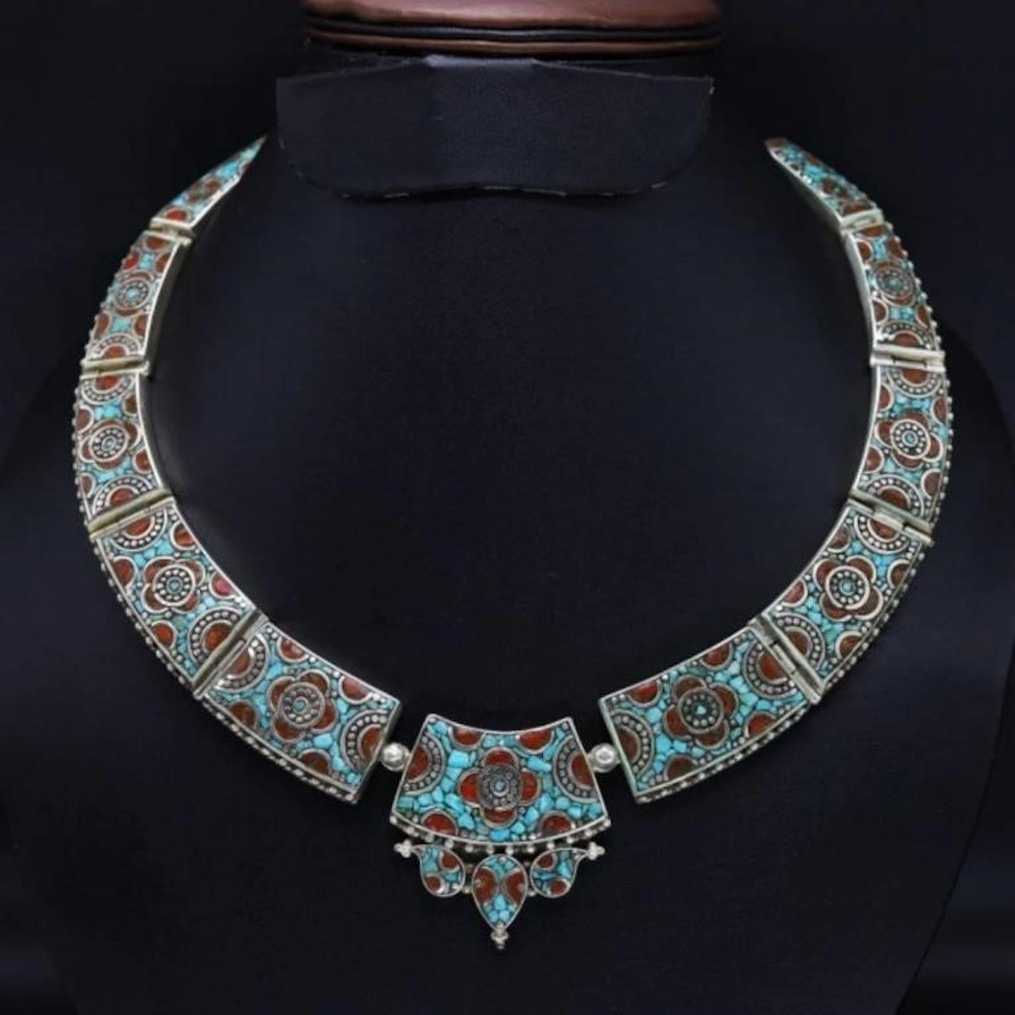 Tibet Natural Stone Tribal Queen Royal Necklace