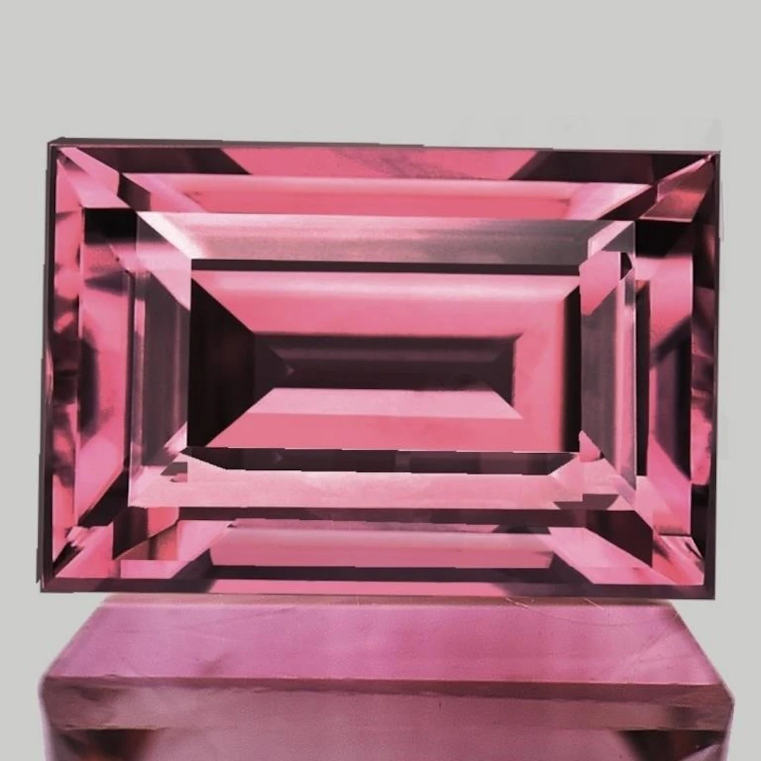 Natural Pinkish/Red Tourmaline {Flawless-VVS1}