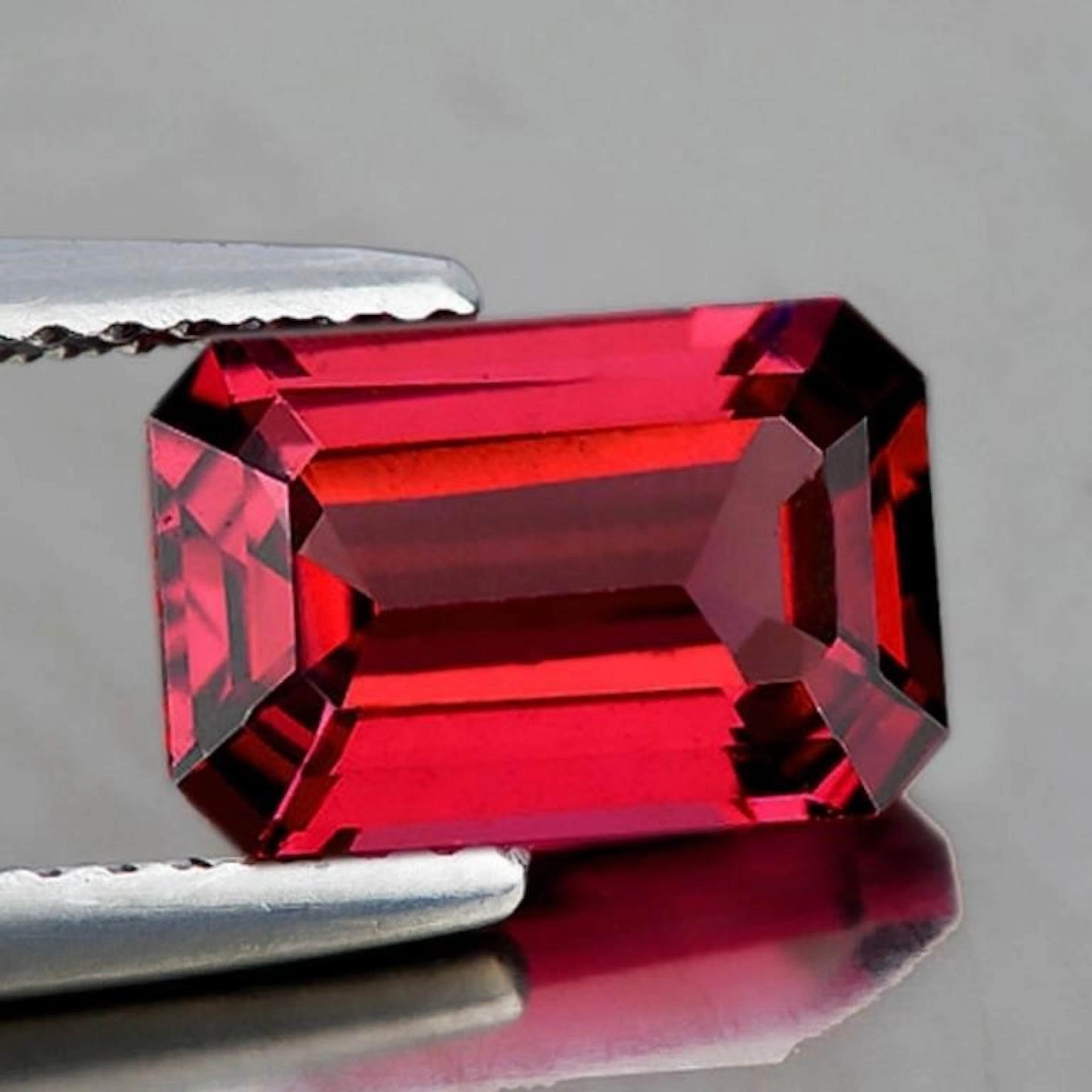 Natural Raspberry Pink Rhodolite Garnet [Flawless-