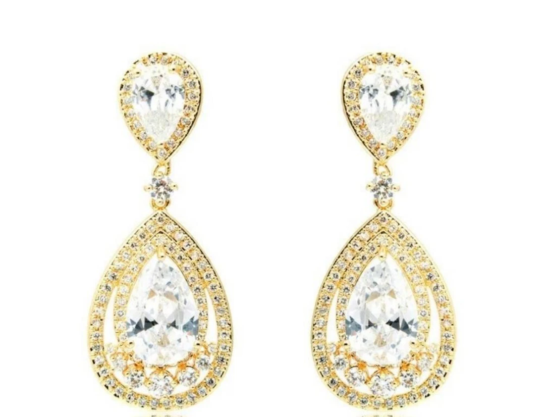 Gold & White Diamond 5.50 Cts Drop Earrings