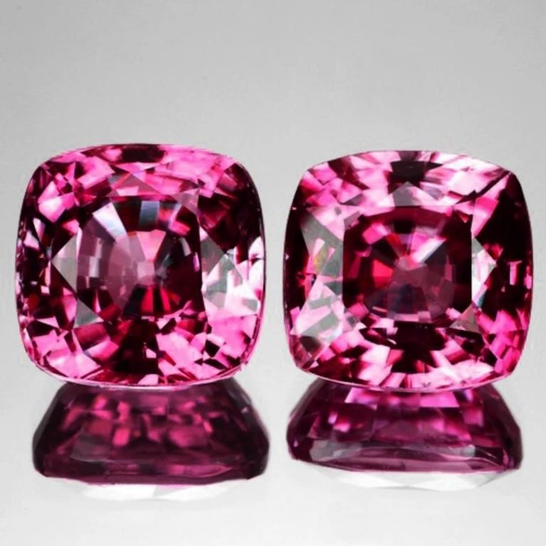 Natural Red Pink Sapphire Pair {Flawless-VVS}