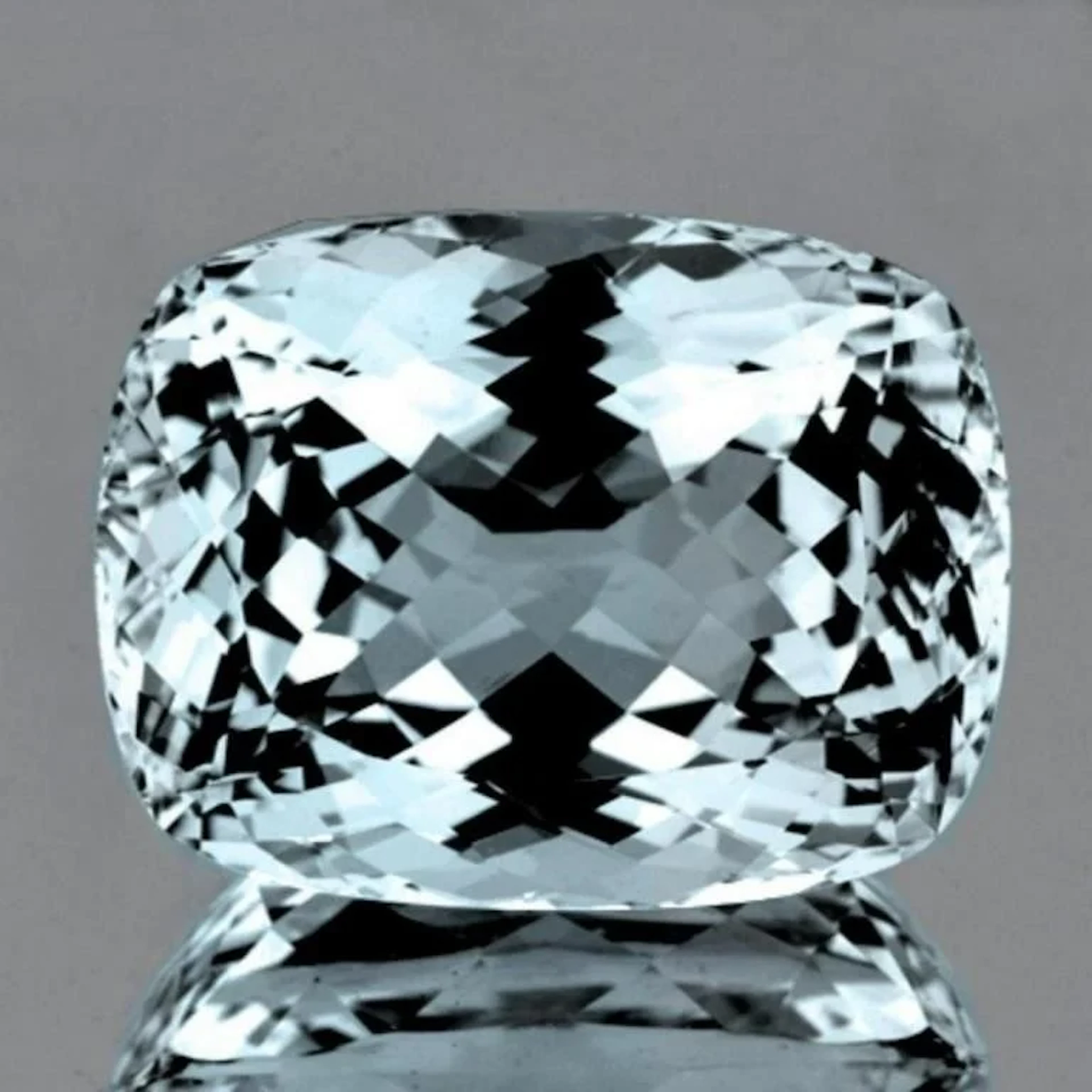 Natural Light Blue Topaz 86.43 Cts -Unheated & Un