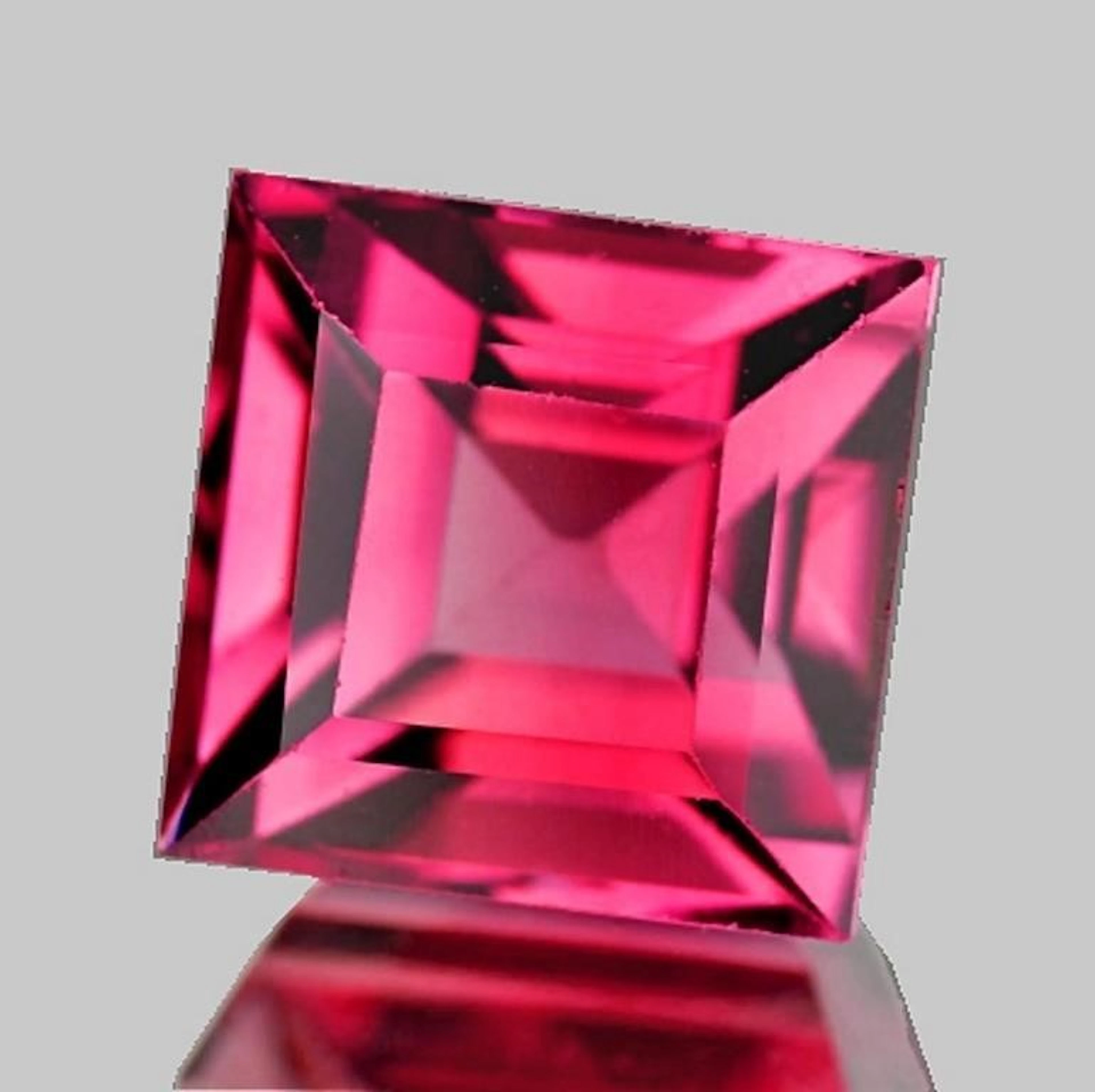Natural Princess Pink Tourmaline {Flawless-VVS1}