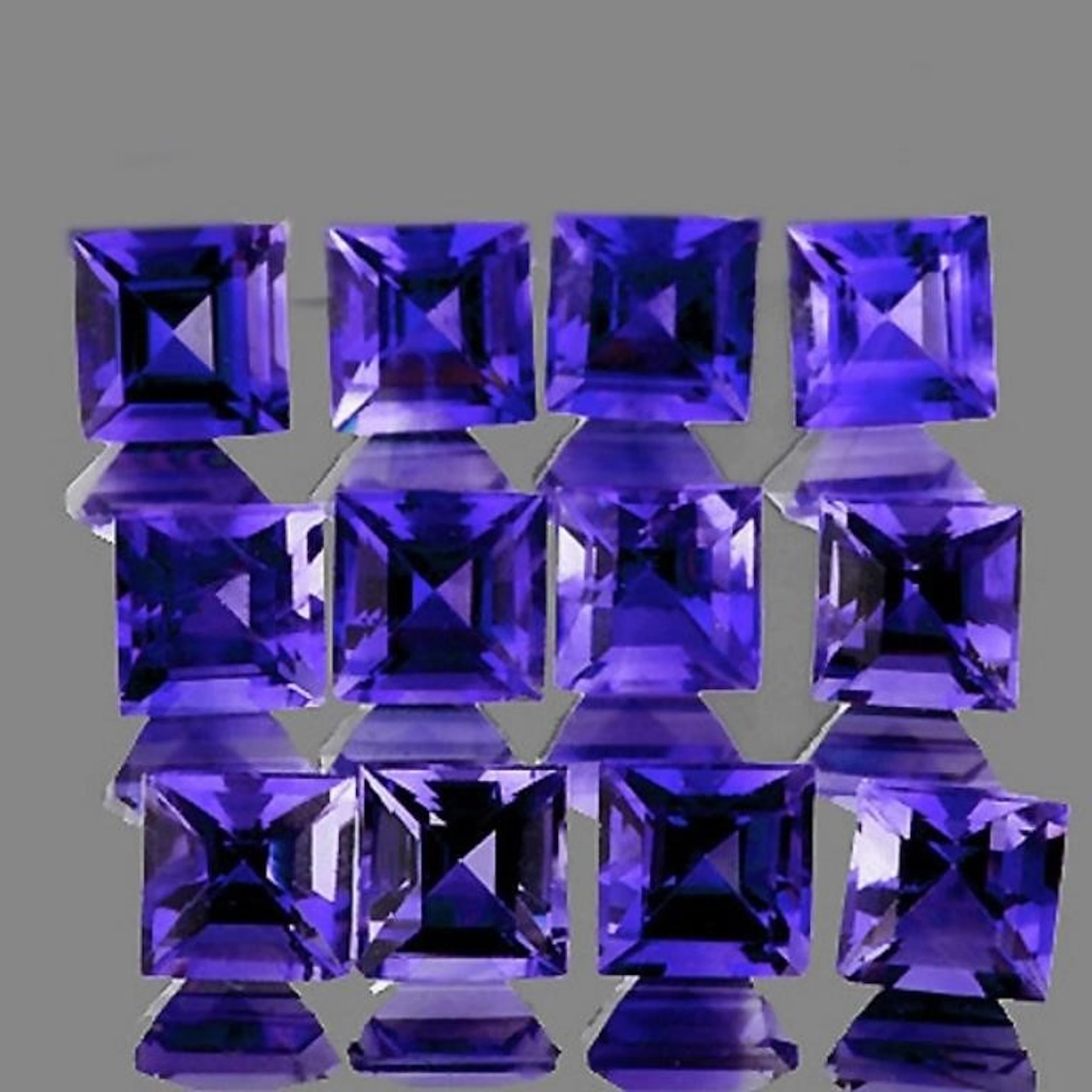 Natural Intense Bluish Violet Iolite [Flawless-VVS