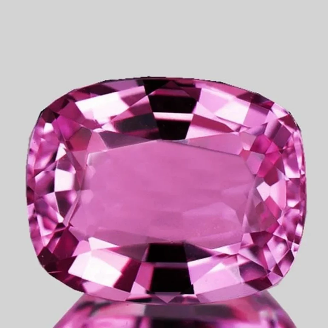 Natural Cushion Pink Spinel [Flawless-VVS]