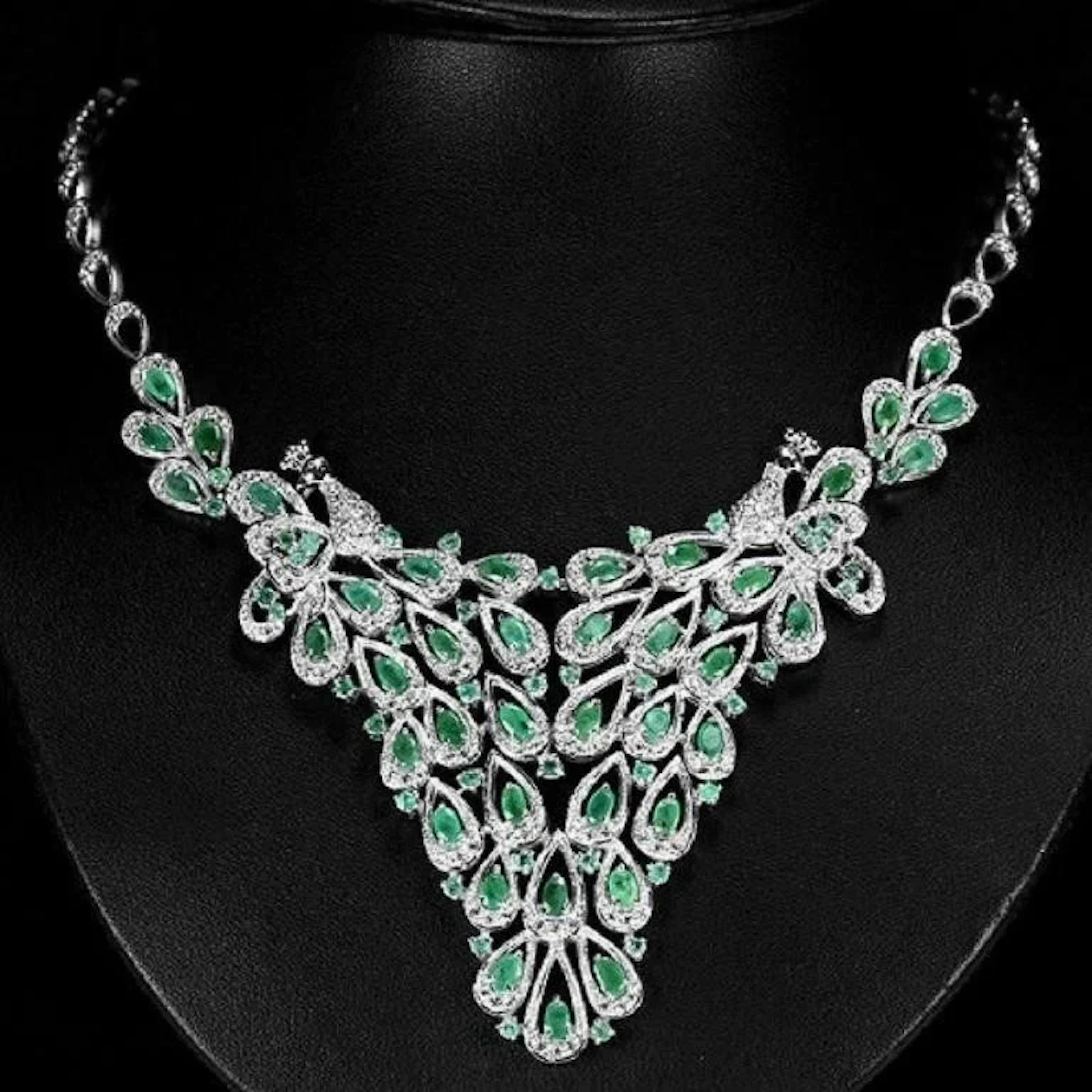 NATURAL COLOMBIAN EMERALD NECKLACE