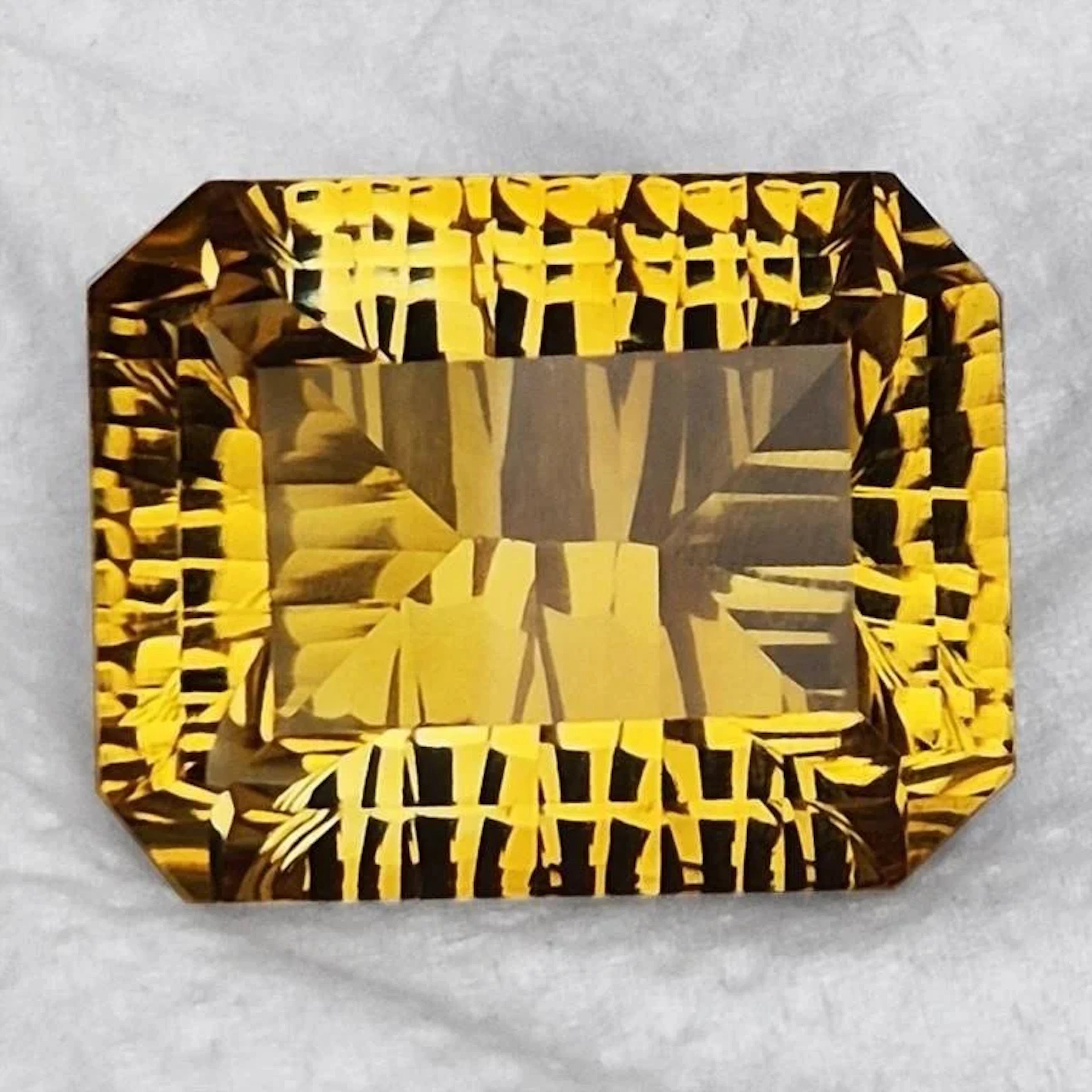Natural Golden Yelllow Citrine {Flawless-VVS1}