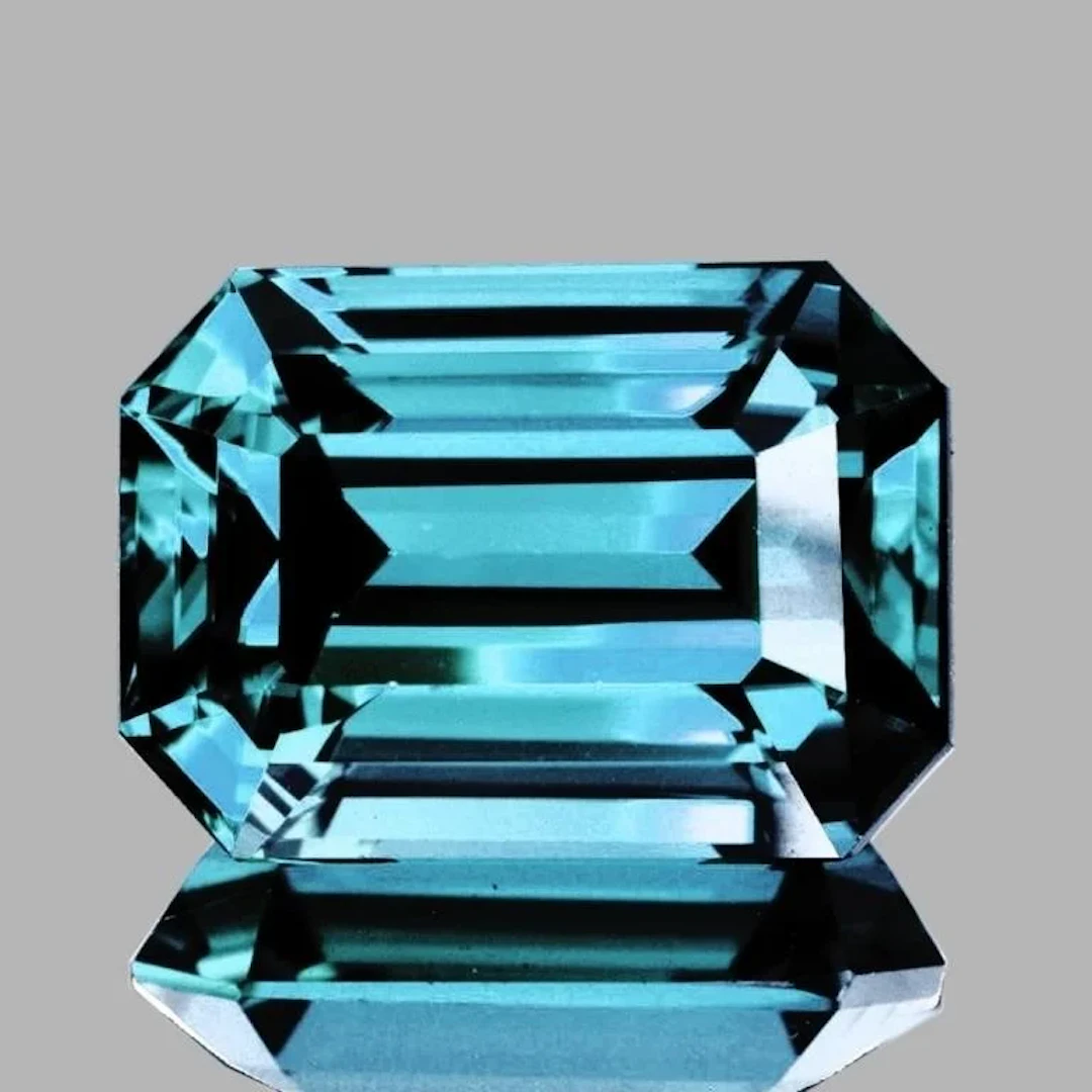 Natural Cambodian Blue Zircon {Flawless-VVS1}