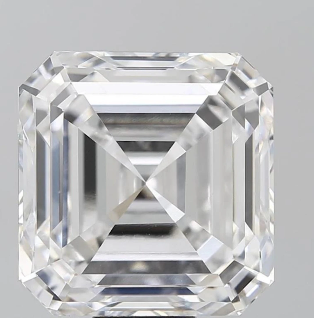 White Asscher Cut Diamond 15.01 Cts - E/VVS - IGI