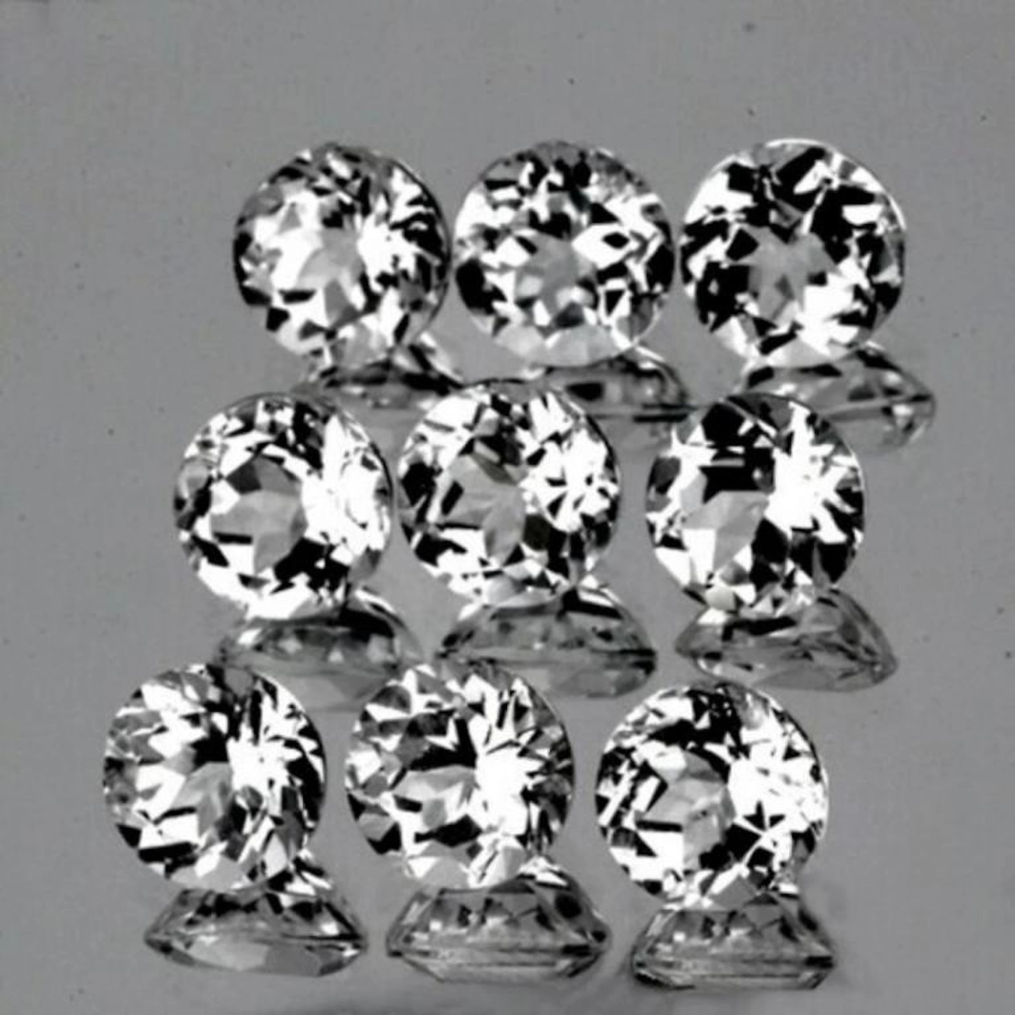 Natural Colorless White Topaz {Flawless-VVS1}
