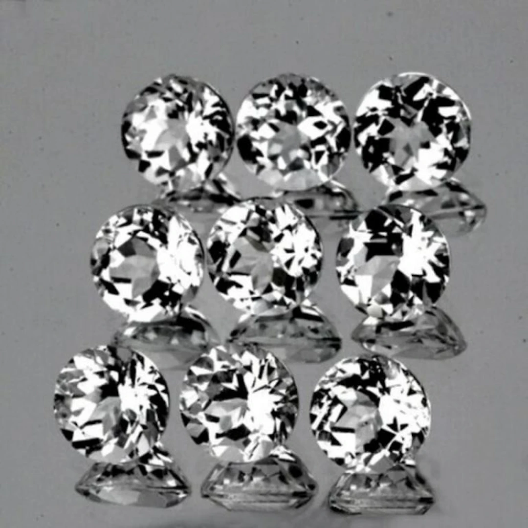 Natural Colorless White Topaz {Flawless-VVS1}
