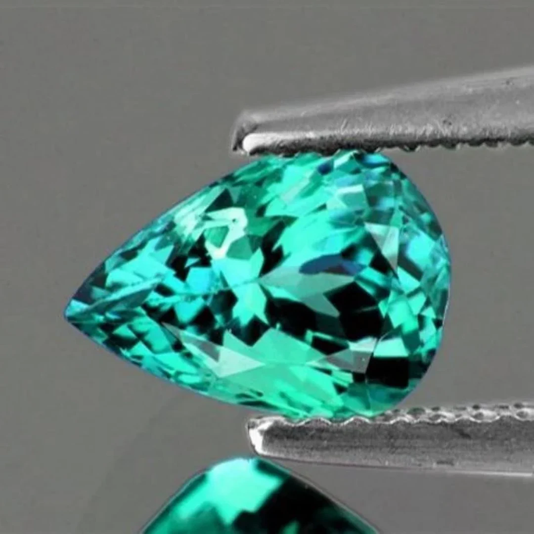 Natural Paraiba Blue Green Apatite [VVS]