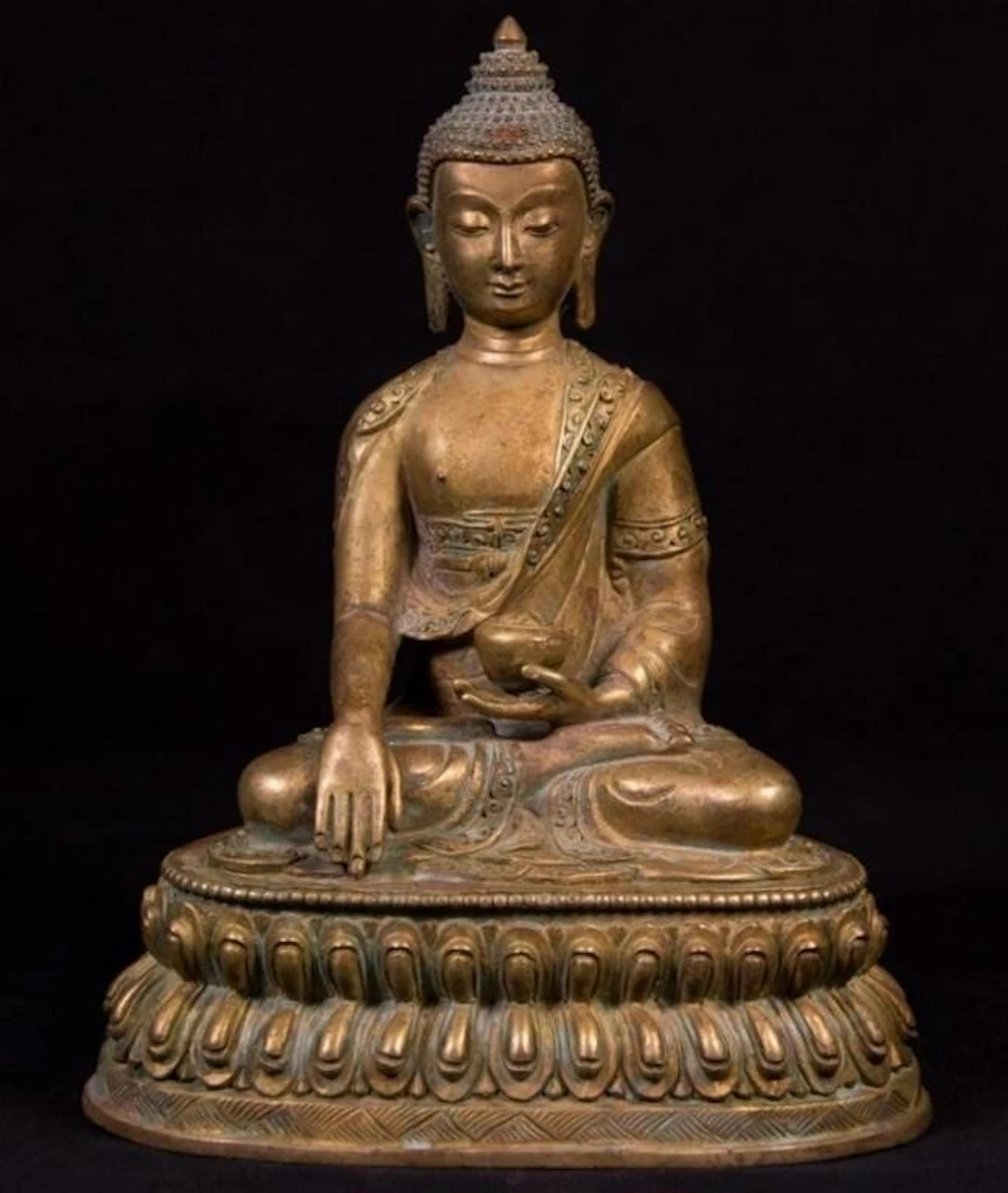Old Buddha Statue