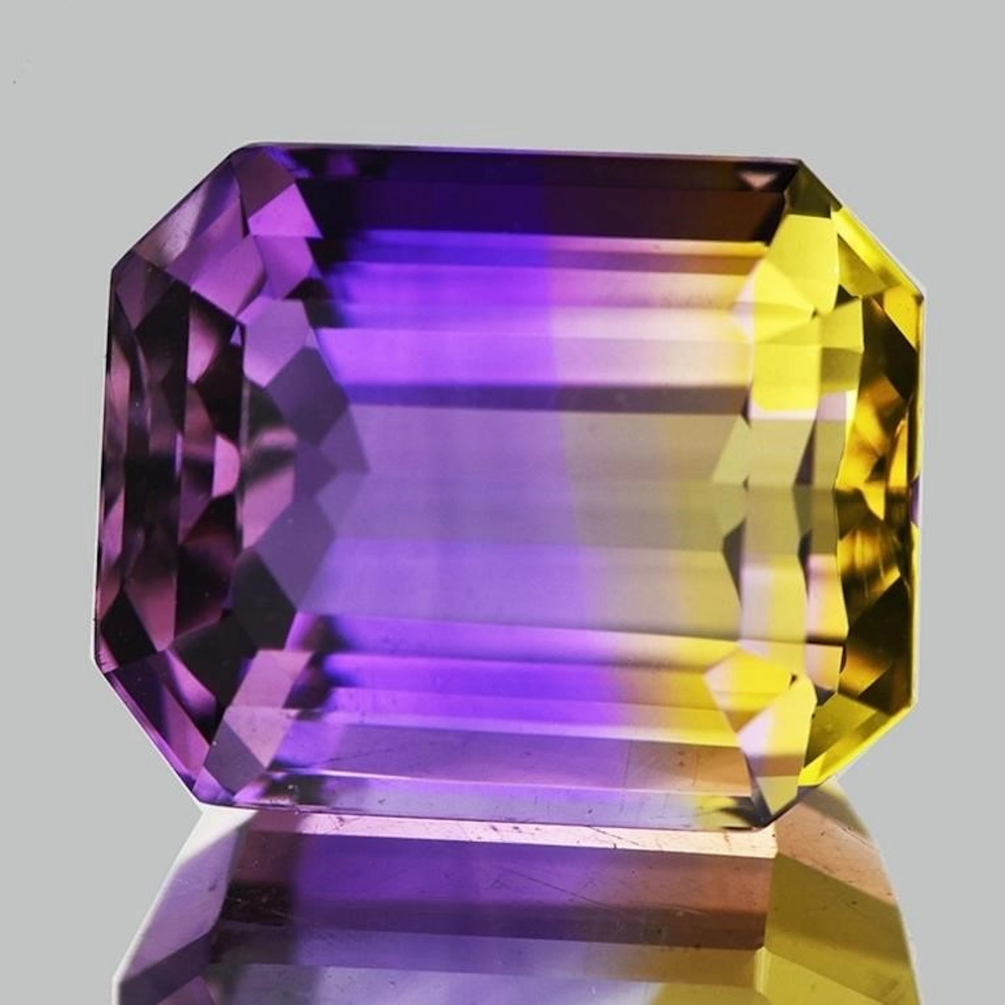 Natural Bi Color Bolivia Ametrine {Flawless-VVS1}