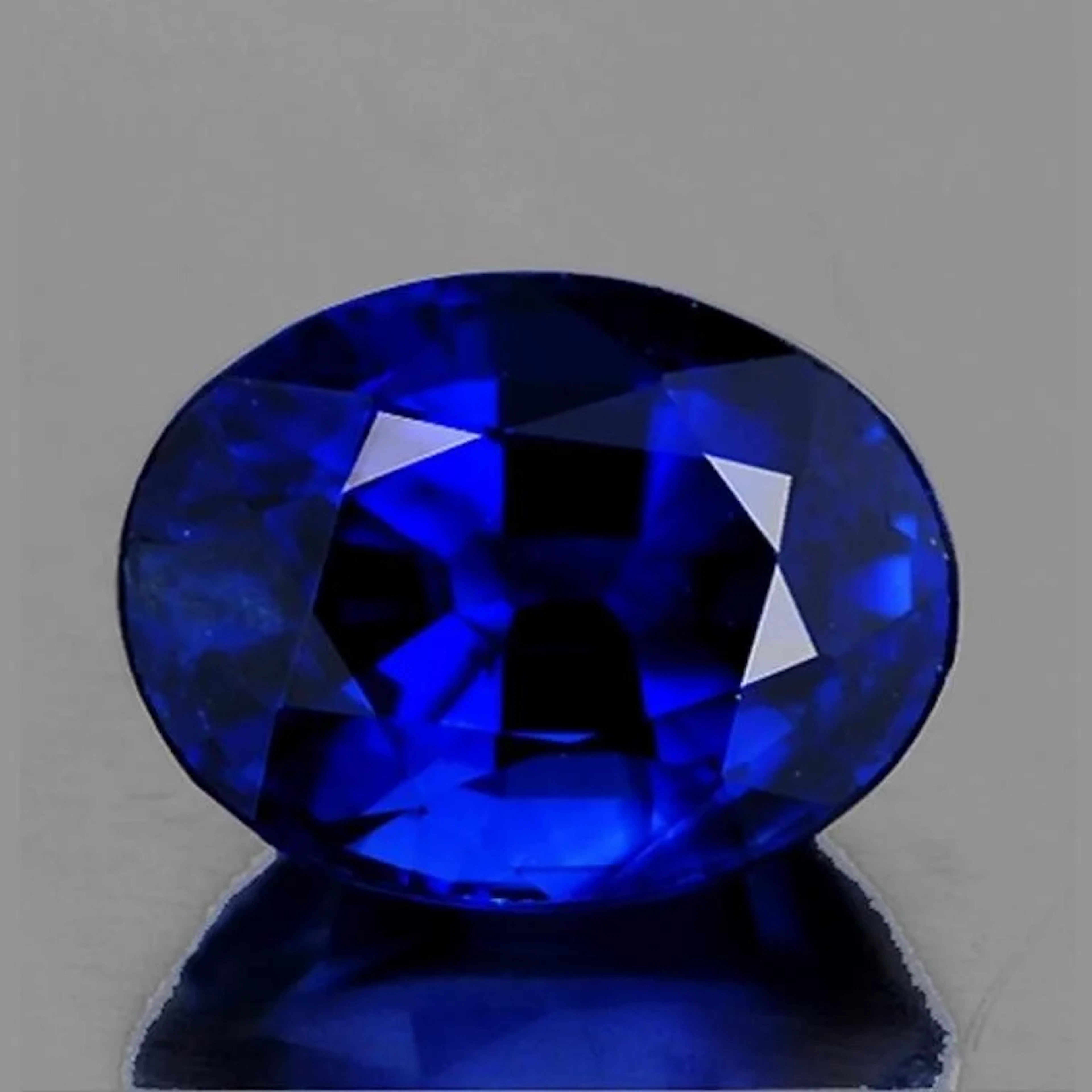 Natural Intense Royal Blue Sapphire [Flawless-VVS]