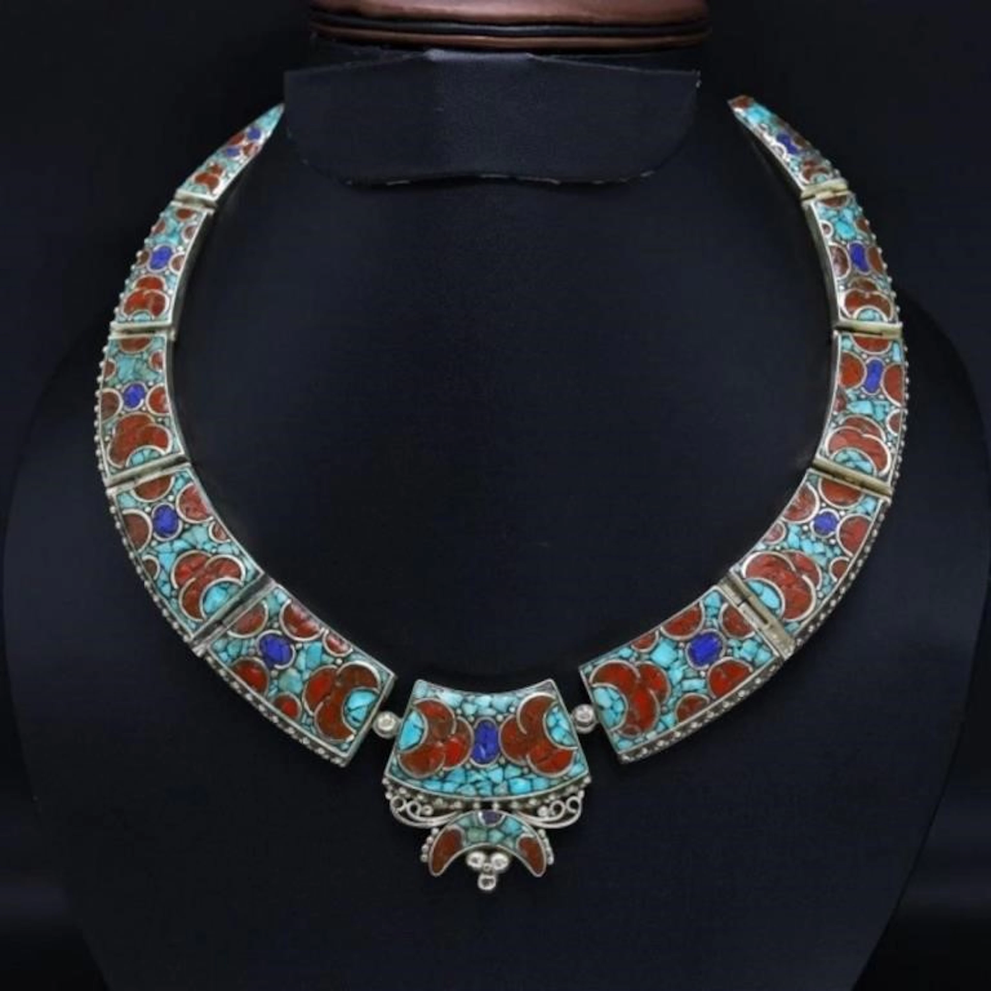 Tibet Natural Stone Tribal Queen Royal Necklace
