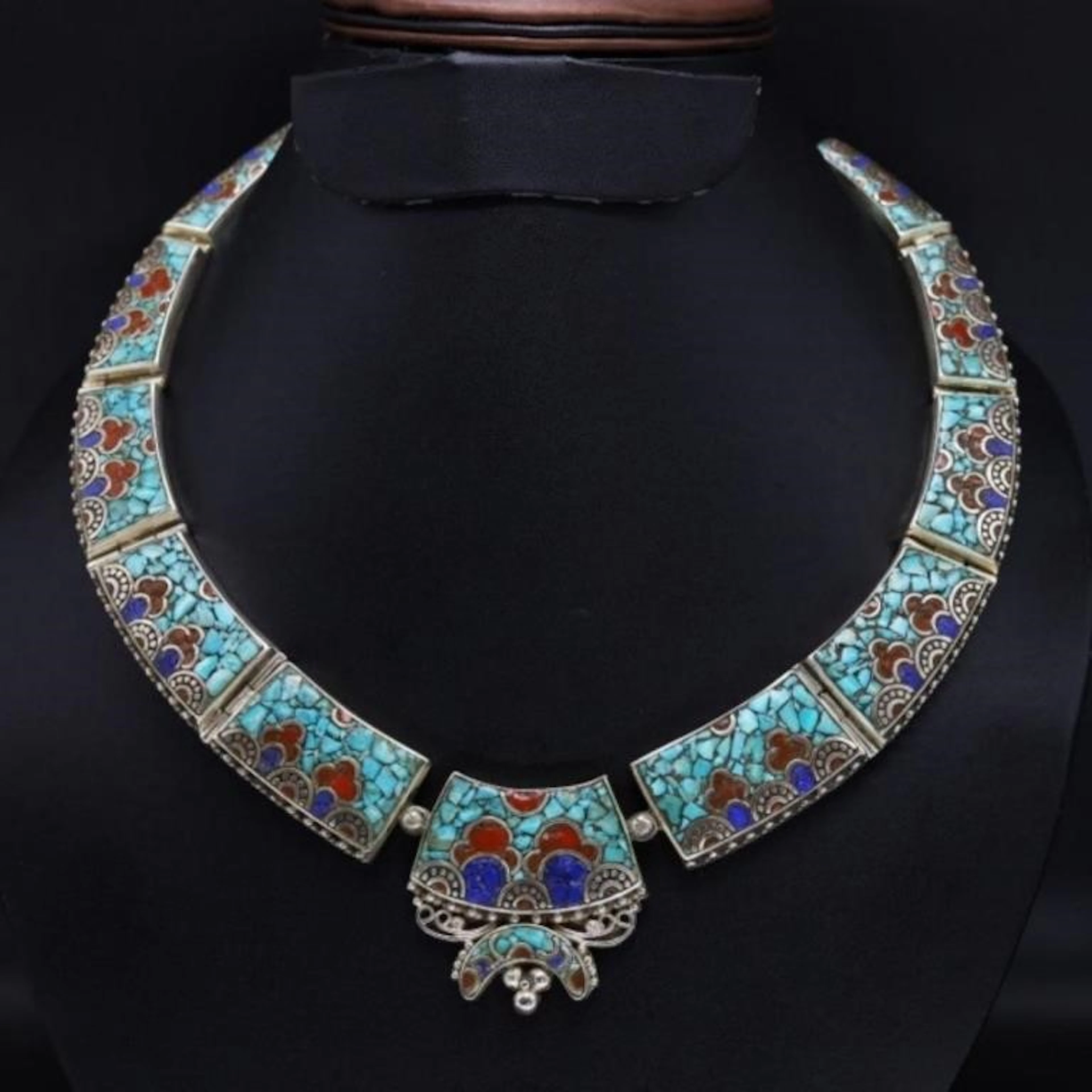 Tibet Natural Stone Tribal Queen Royal Necklace