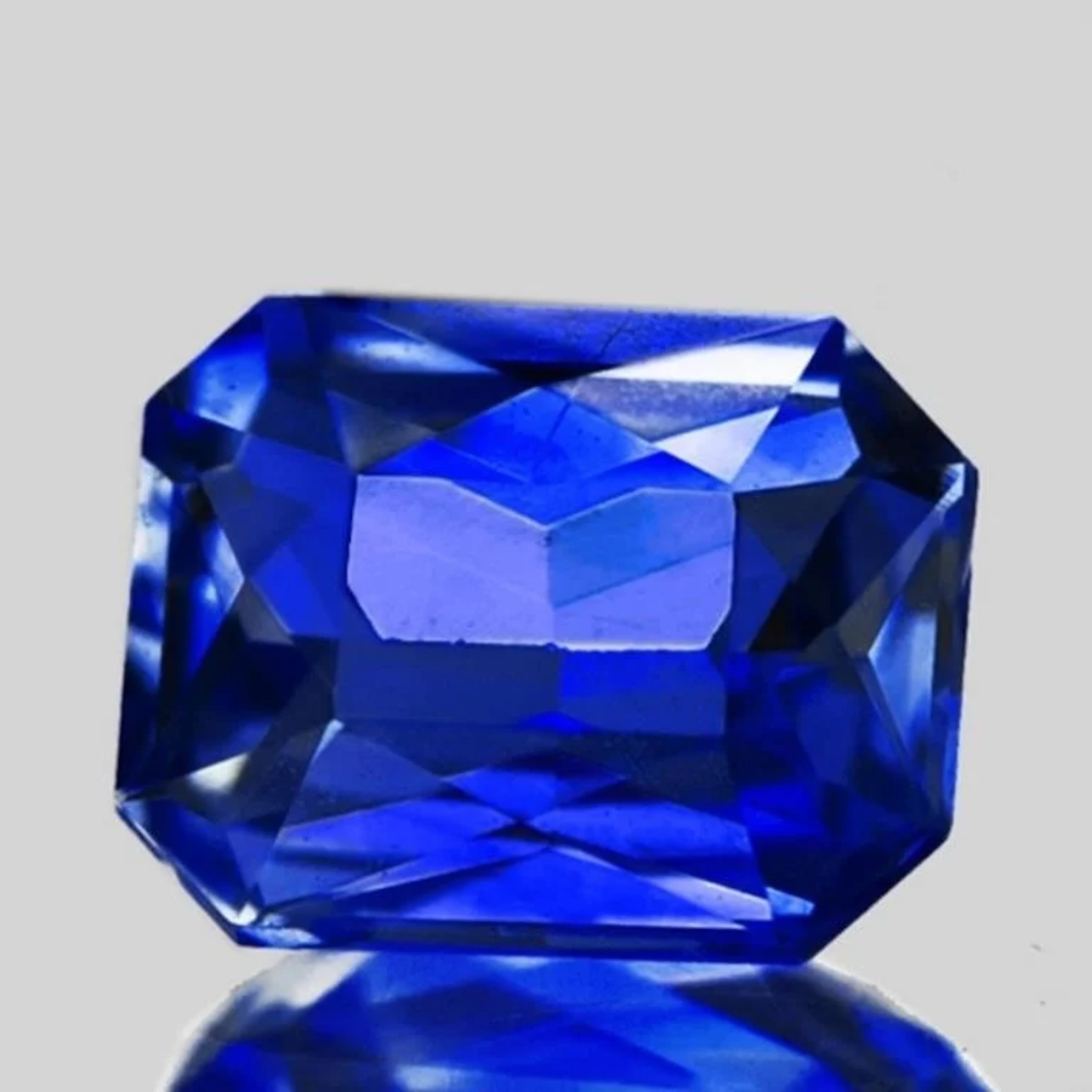 Natural Royal Blue Sapphire [Flawless-VVS]
