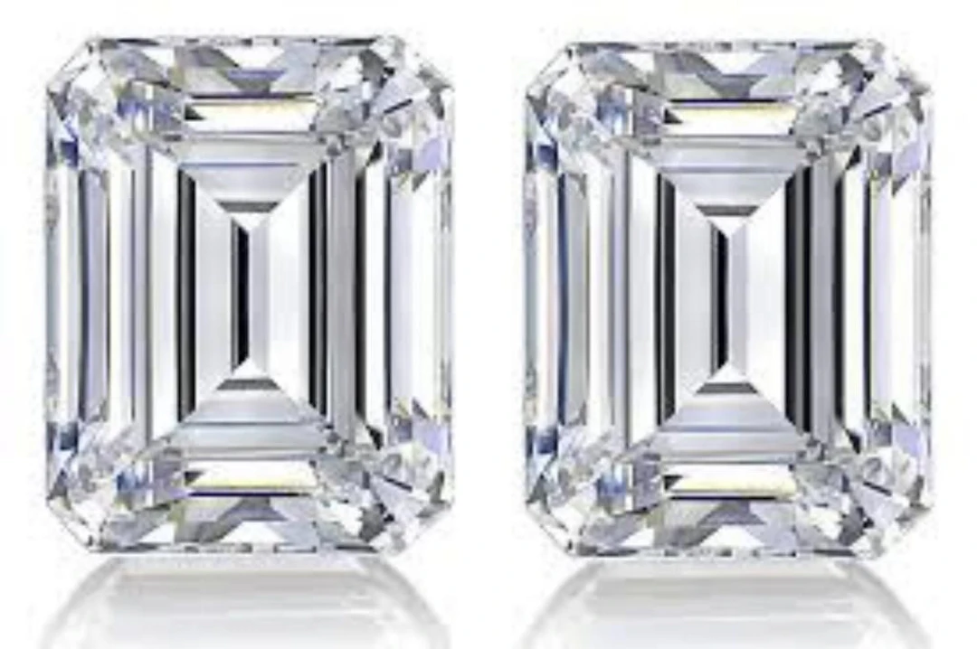 Brilliant White Emerald Cut Diamond Pair 10 Cts -