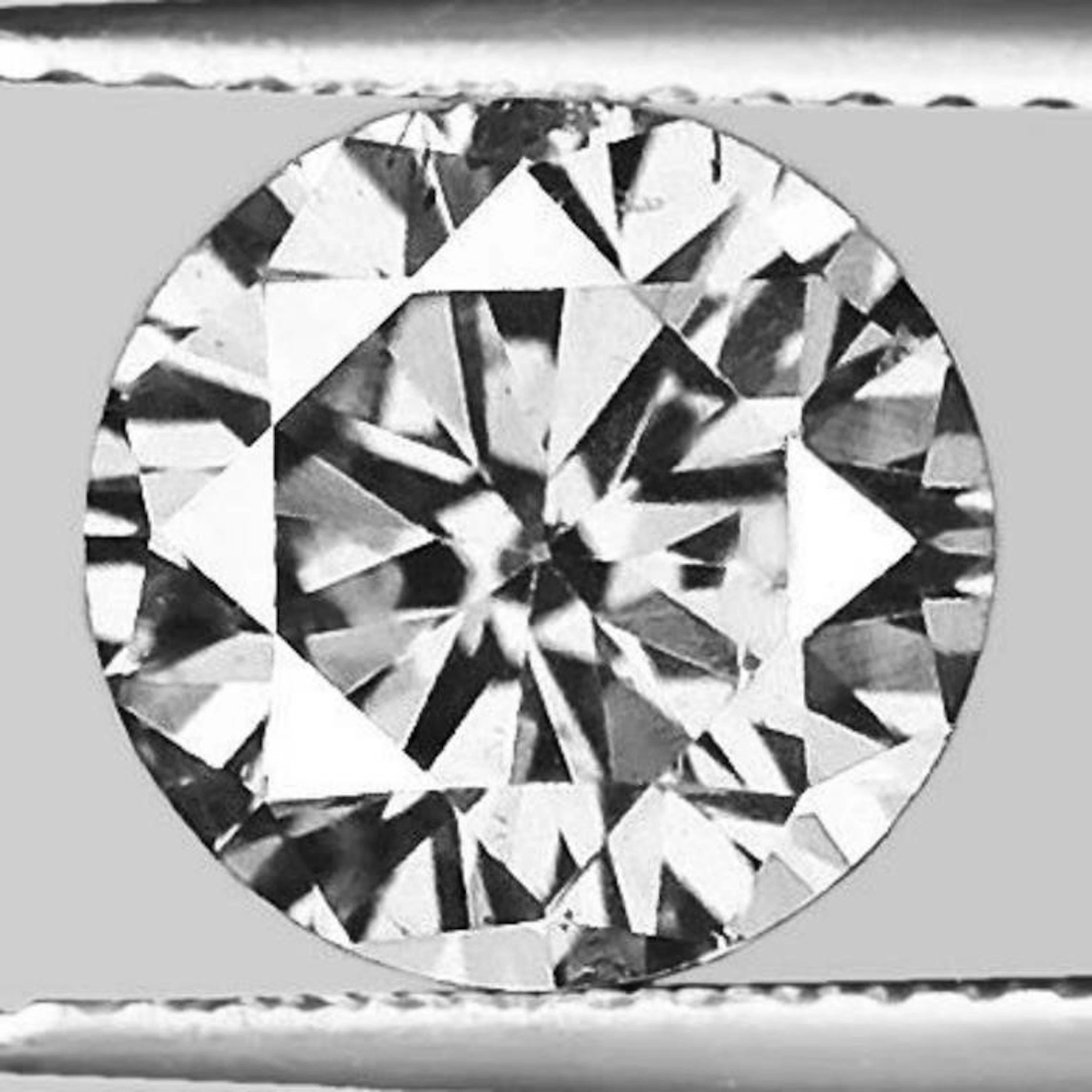 Lab Created Brilliant Round Diamond 43 Cts - Certi