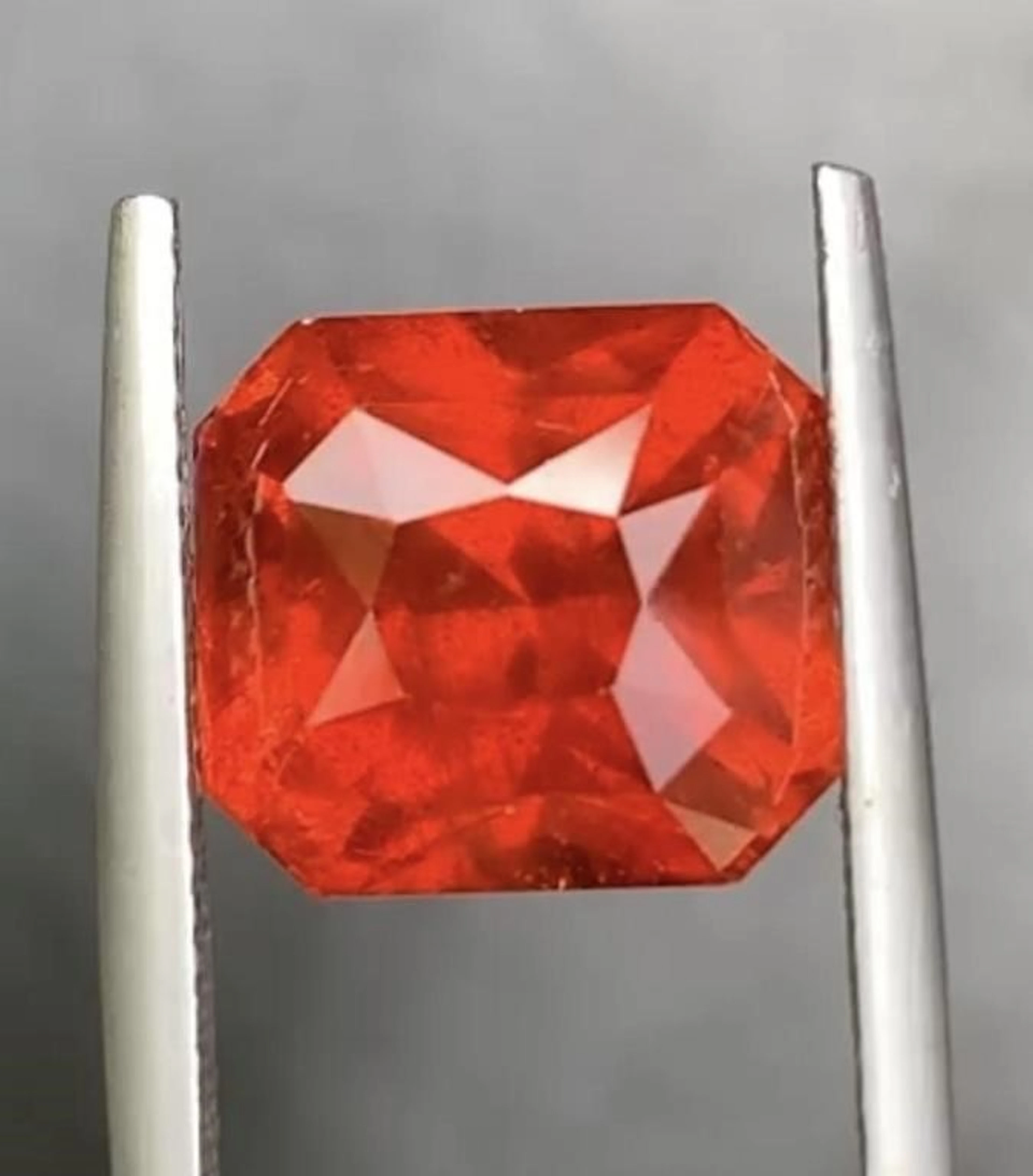 Natural Mandrin Orange Spessartite Garnet - Certi