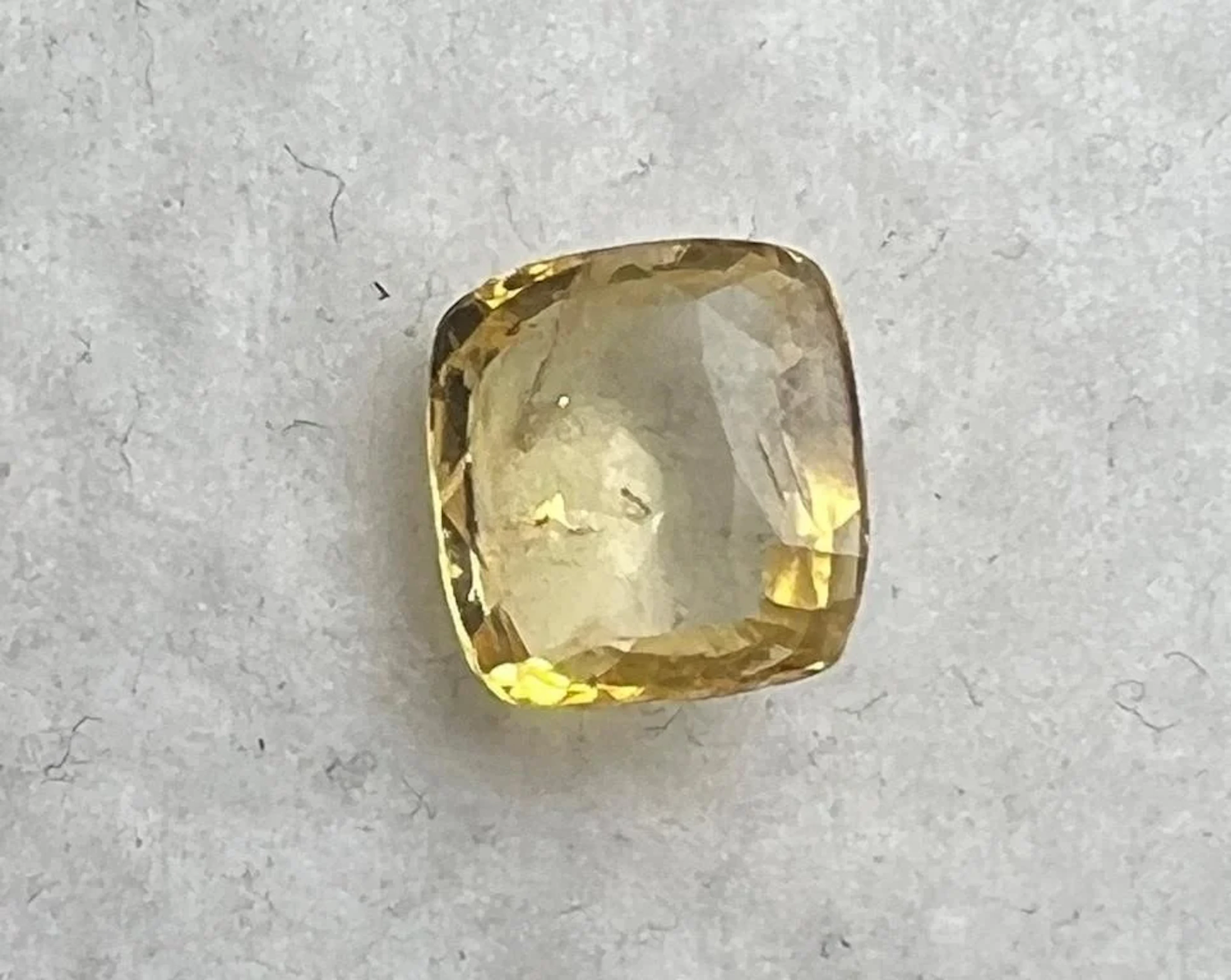 Natural Yellow Ceylon Sapphire 3.15 Cts.....Untre