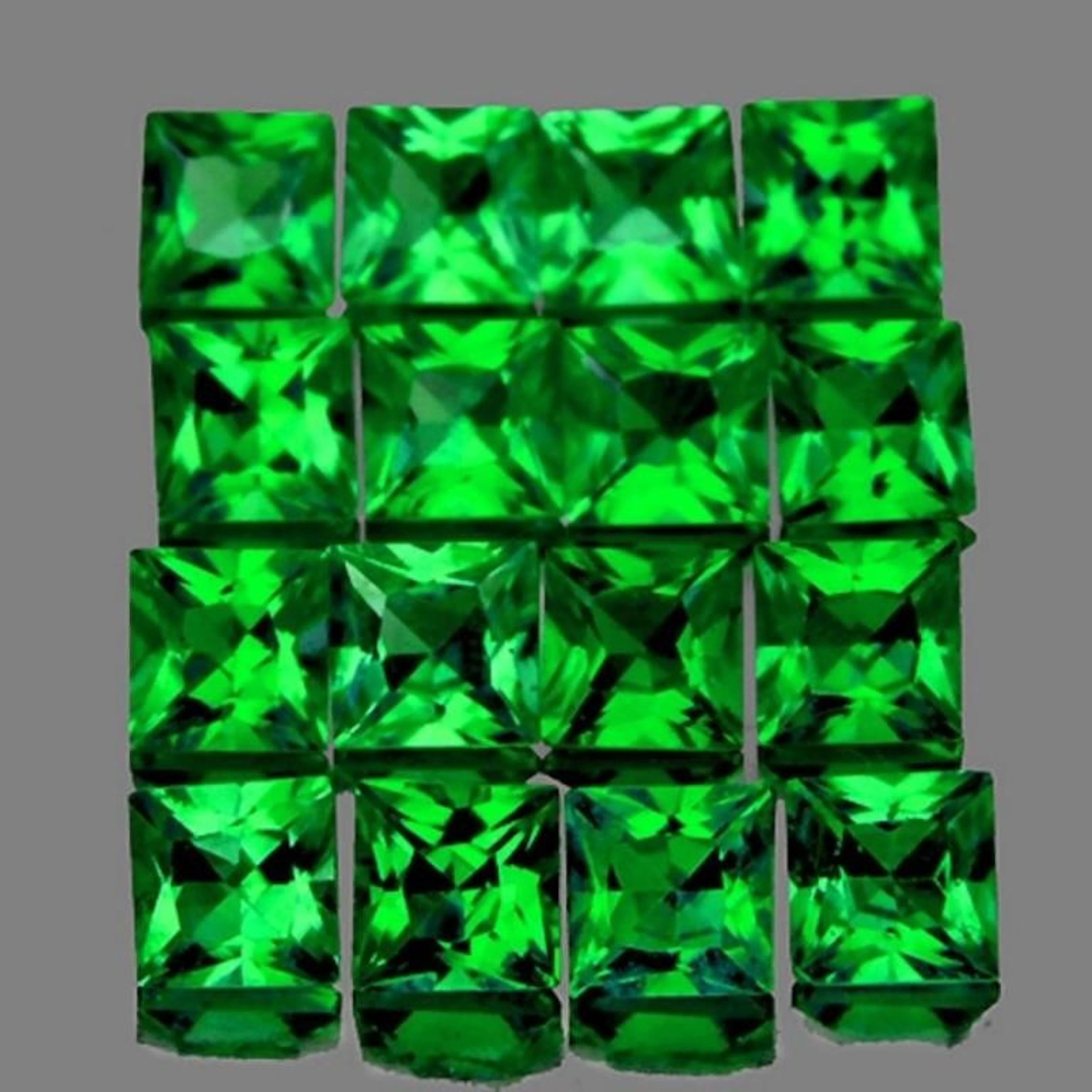 Natural Princess Green Tsavorite Garnet [VVS]