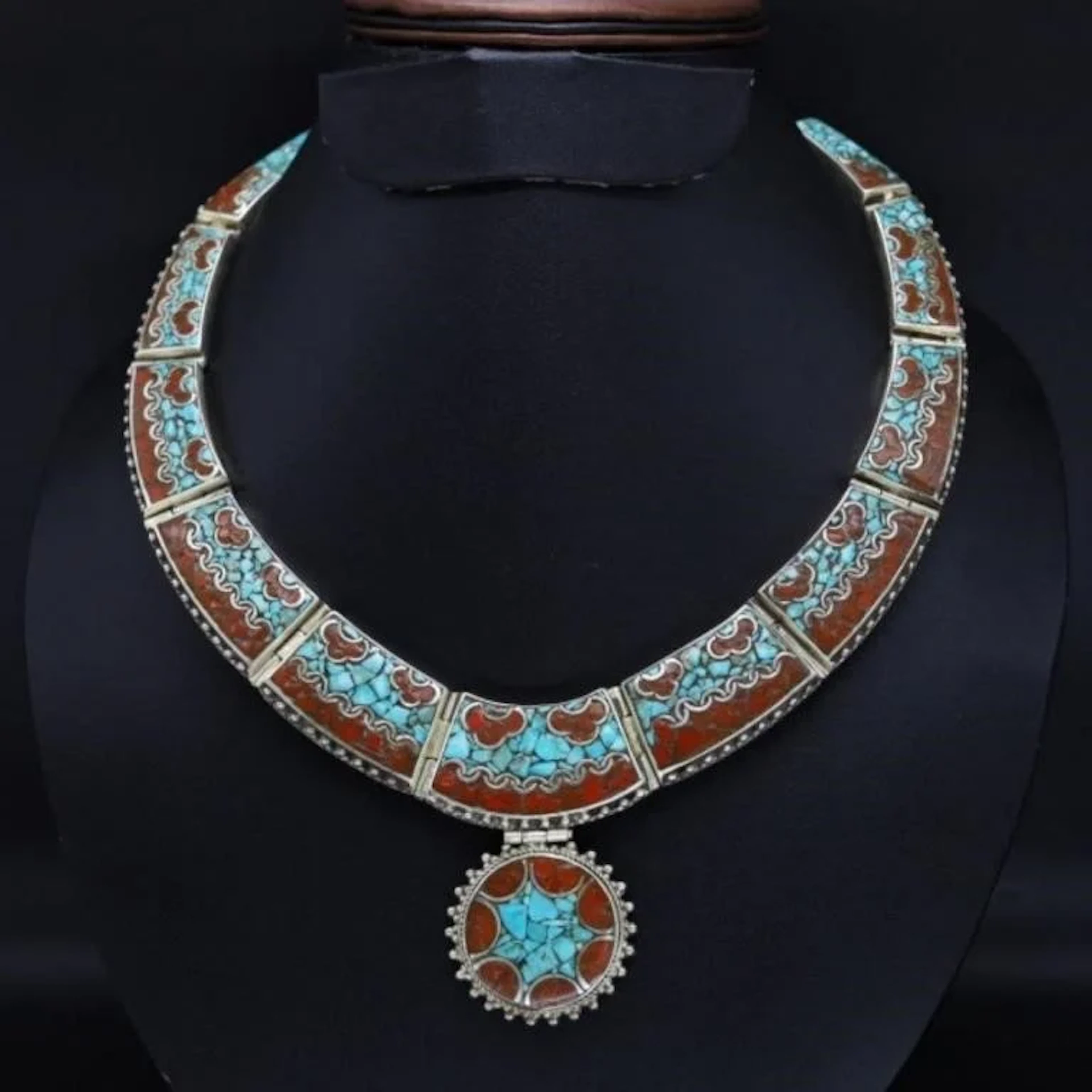 Tibet Natural Stone Tribal Queen Royal Necklace