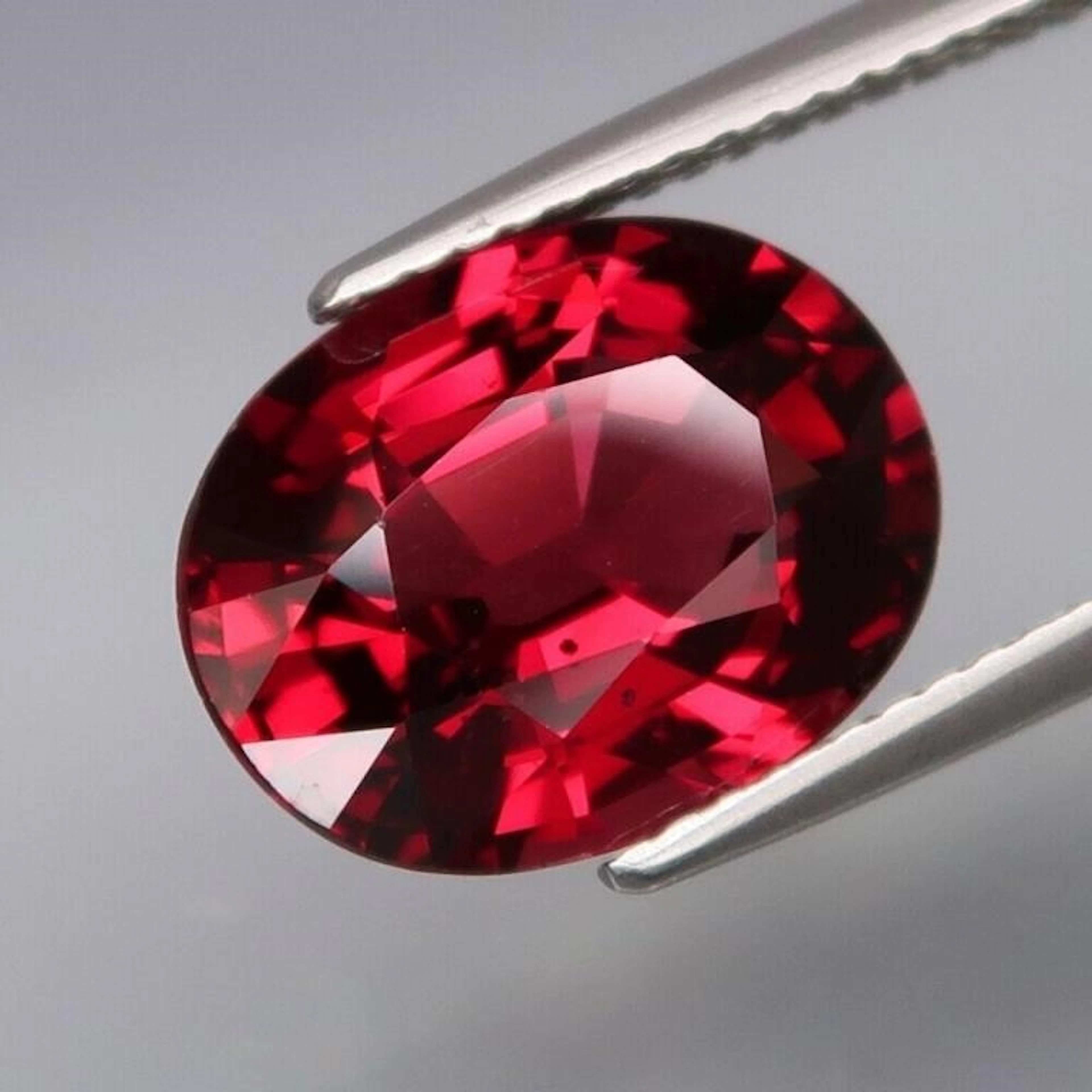 Natural Cherry Red Rhodolite Garnet 6.33 Ct Untrea