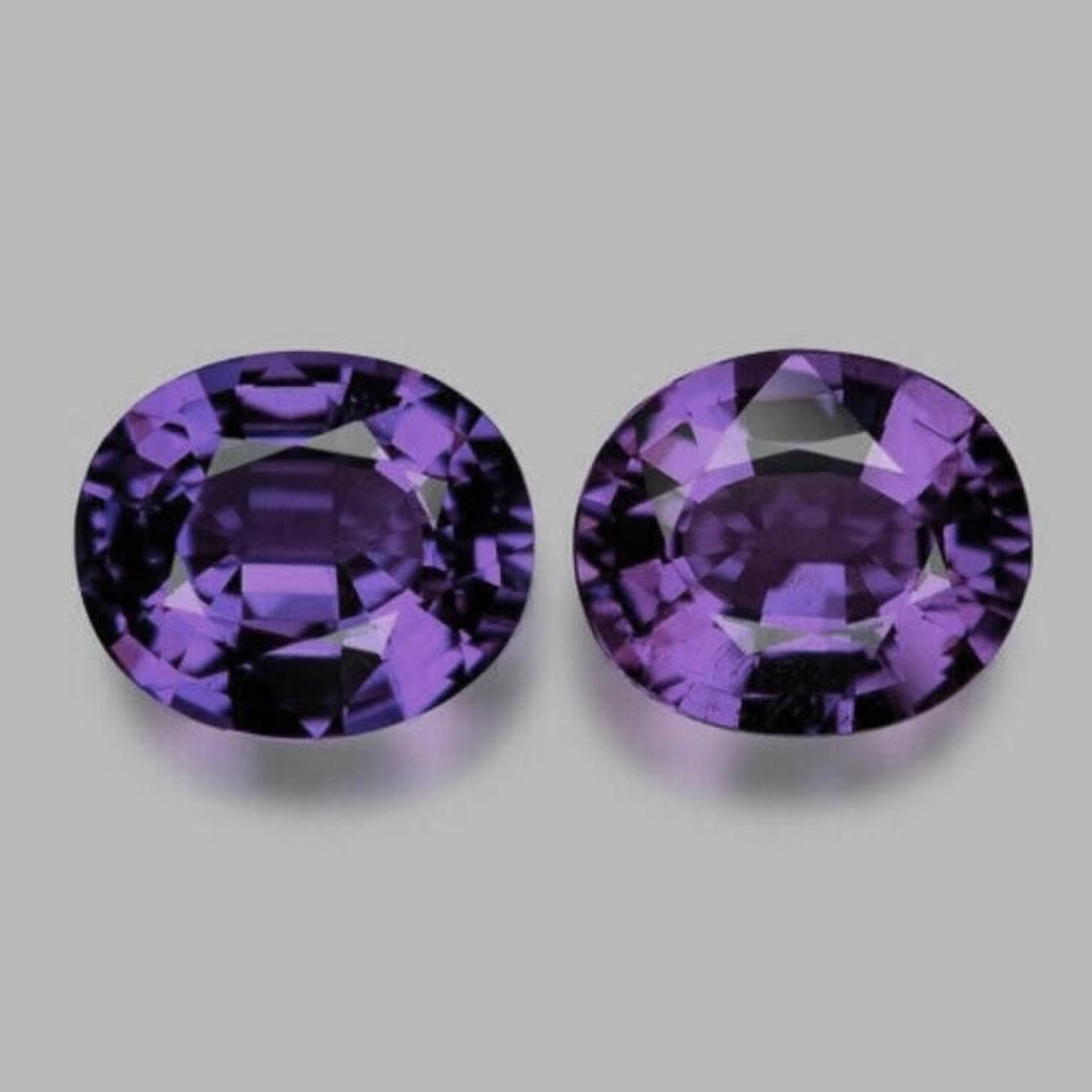 Natural Bluish/Violet Sapphire Pair {Flawless-VVS