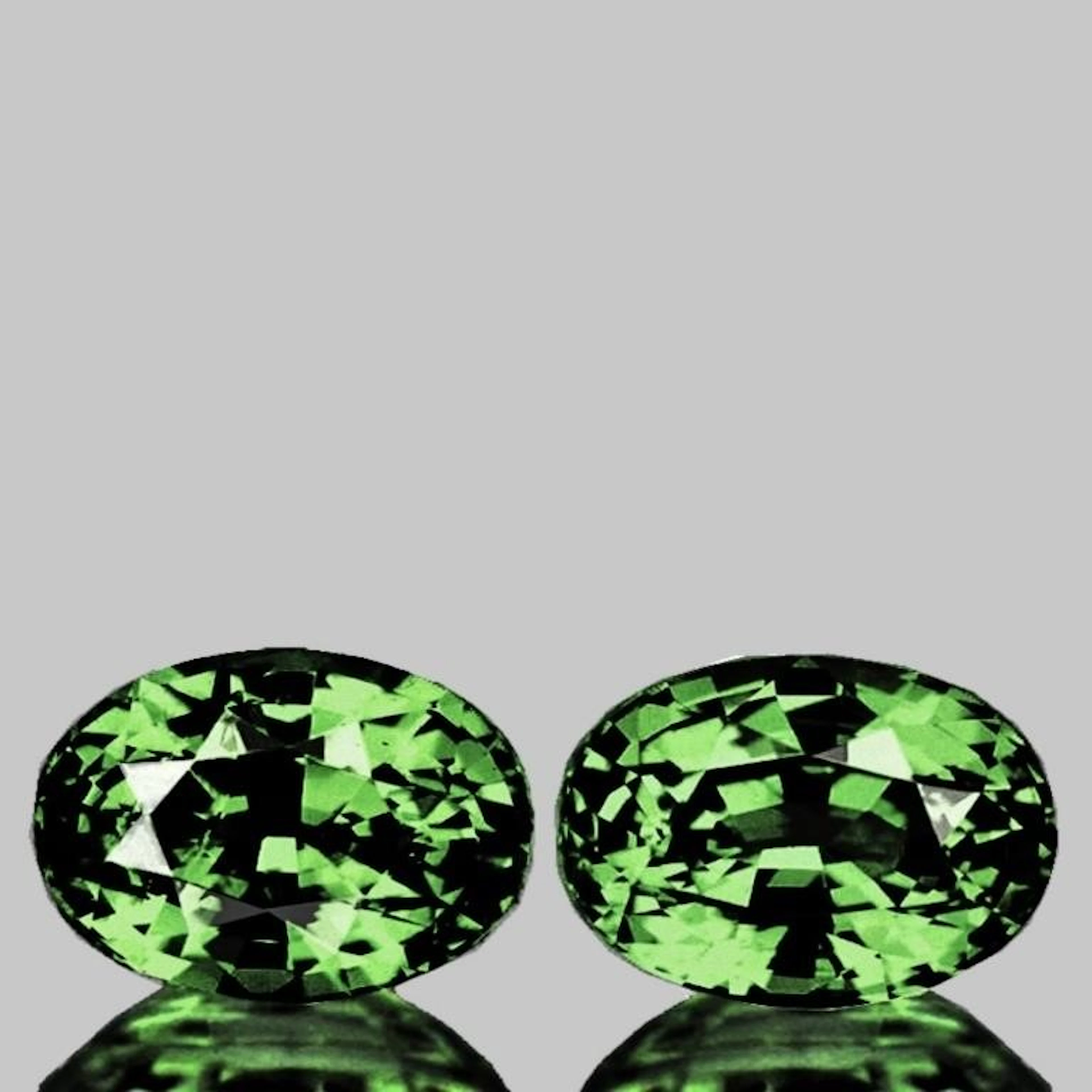 Natural Green Sapphire Pair {Flawless-VVS}