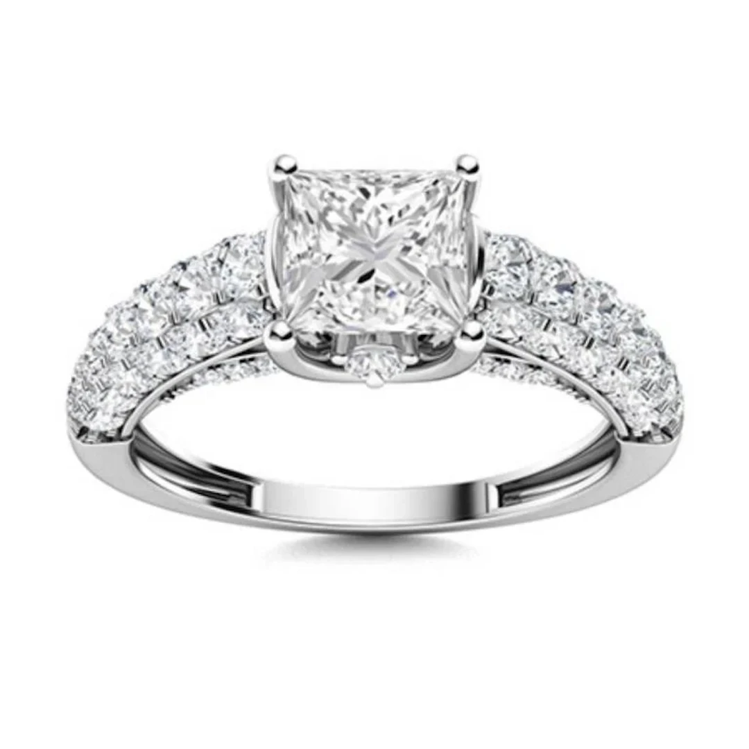 Gold & Brilliant White Diamond 4.12 Cts Ring - E/V