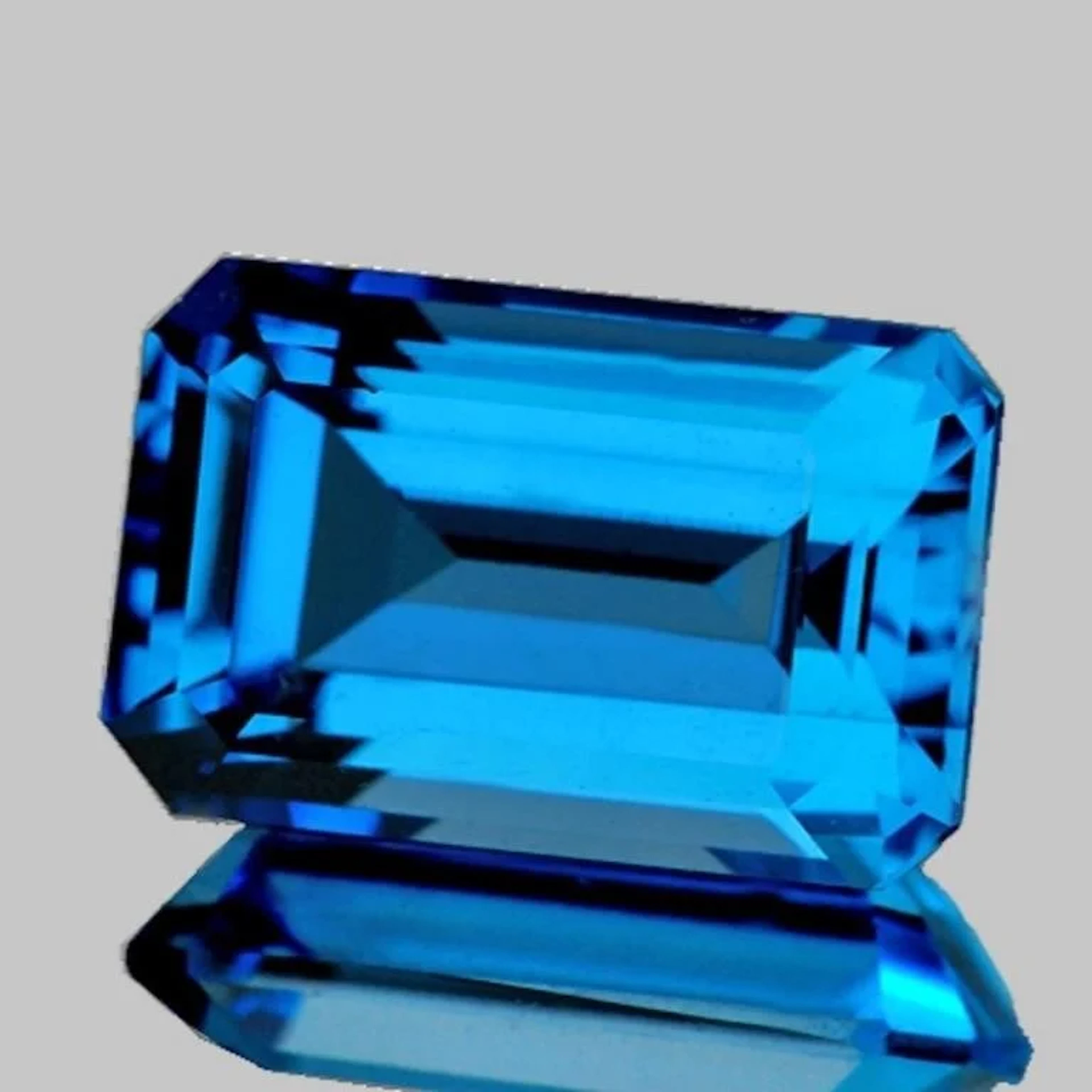 Natural Swiss Blue Topaz Natural {Flawless-VVS}
