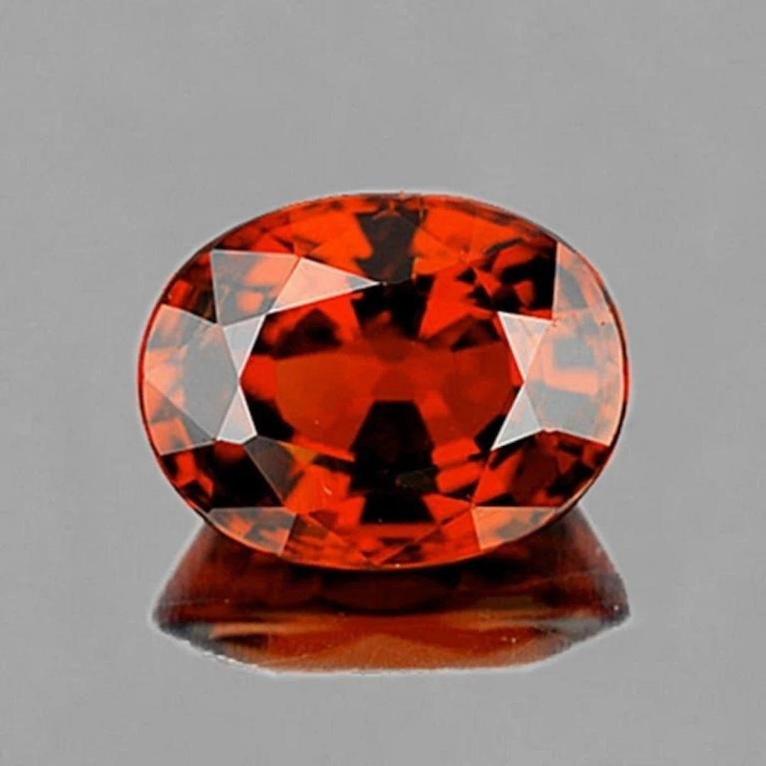 Natural Orange Spessartite Garnet [Flawless-VVS]