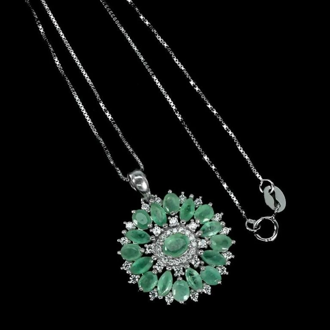 Natural Colombian Green Emerald Necklace