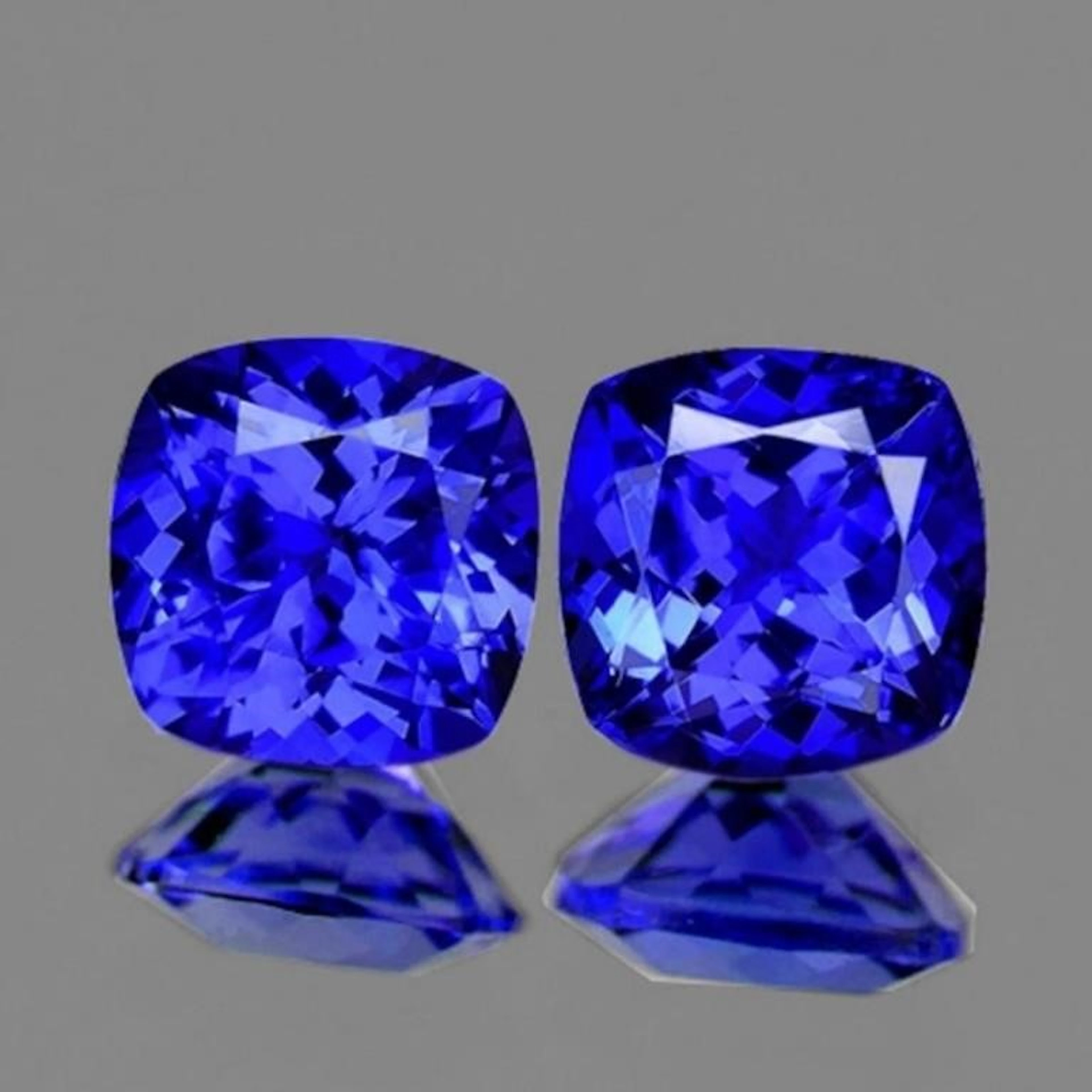 Natural Purple Blue Cushion Tanzanite Pair [Flawle