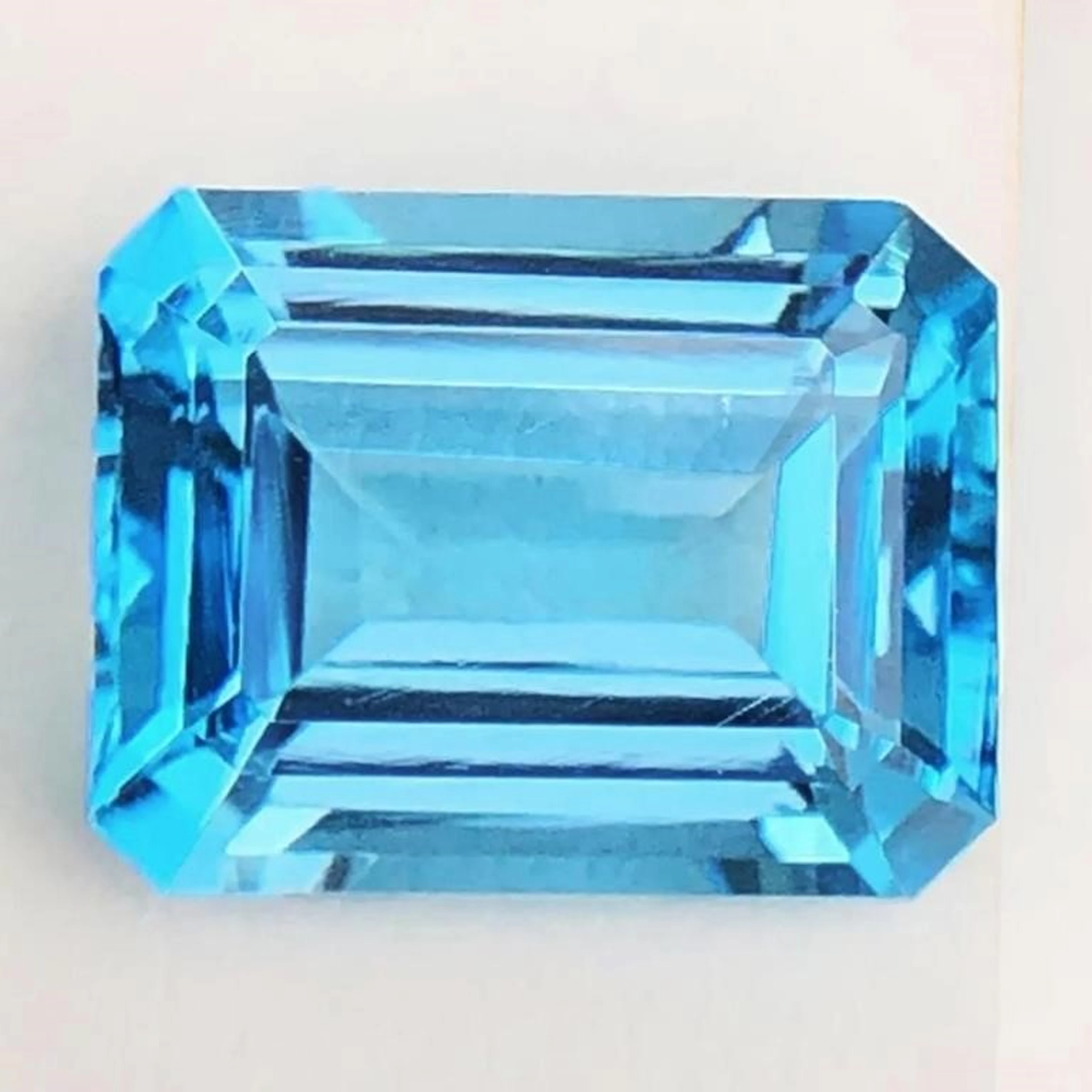 Natural Octagon Sky Blue Topaz {Flawless-VVS1}