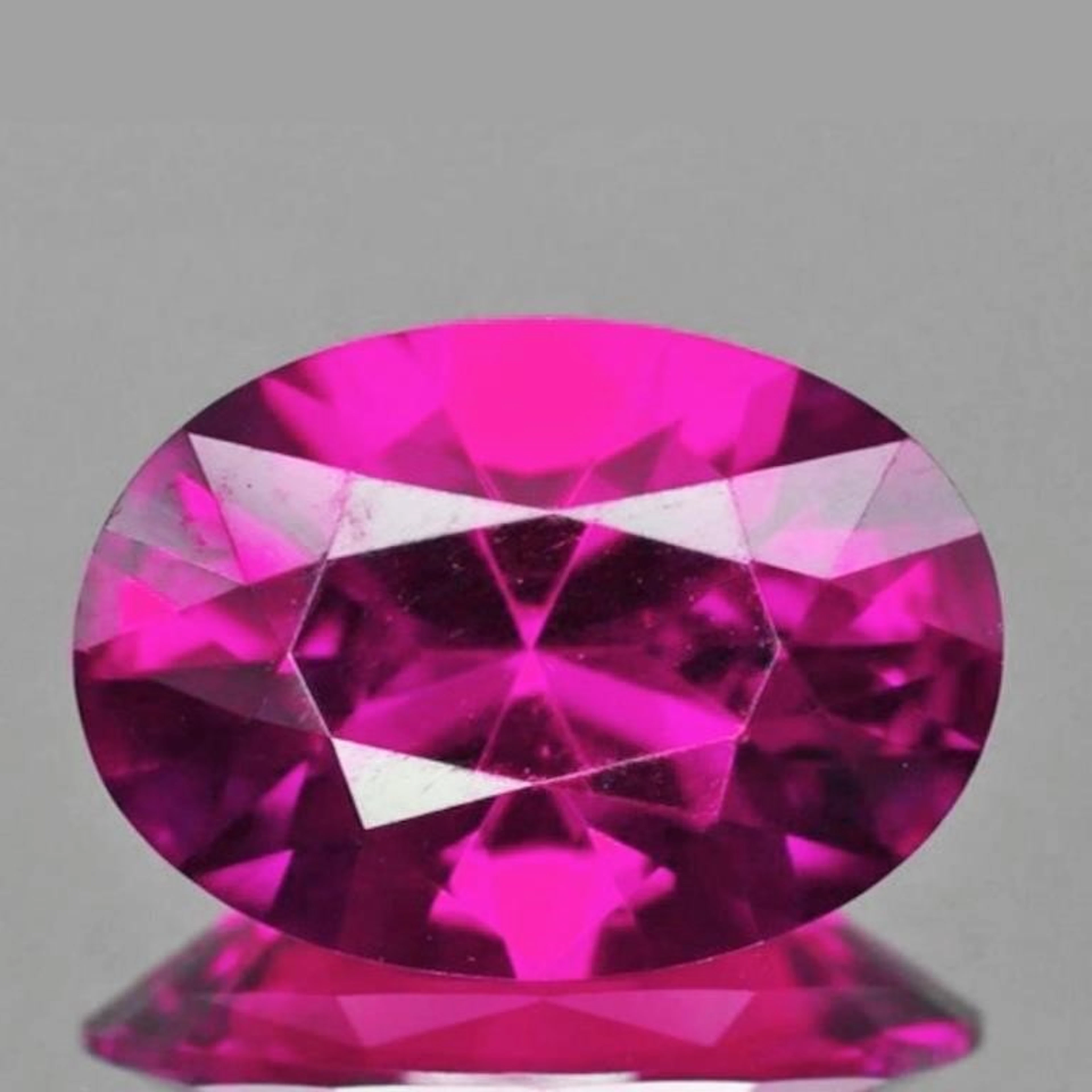 Natural Untreated Hot Pink Sapphire [Flawless-VVS]