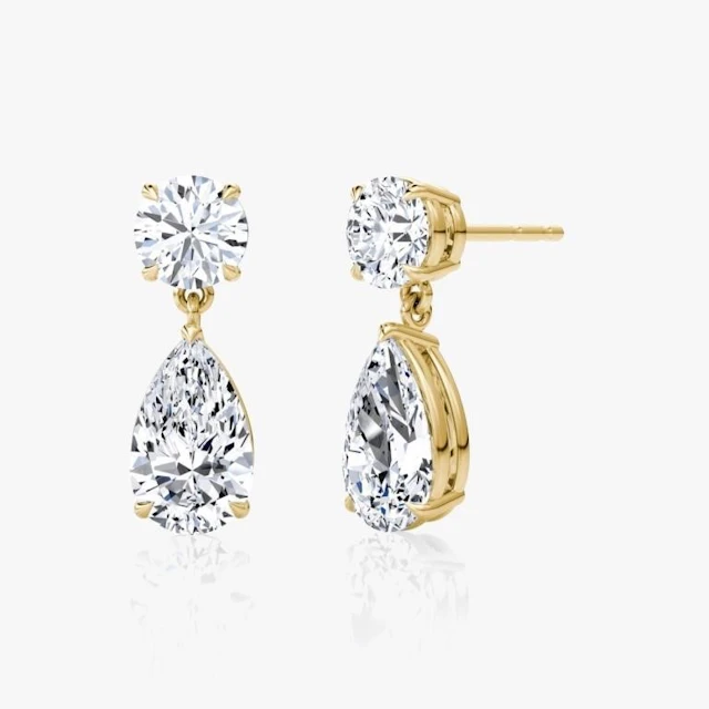 Gold & White Diamond 7.00 Cts Earrings