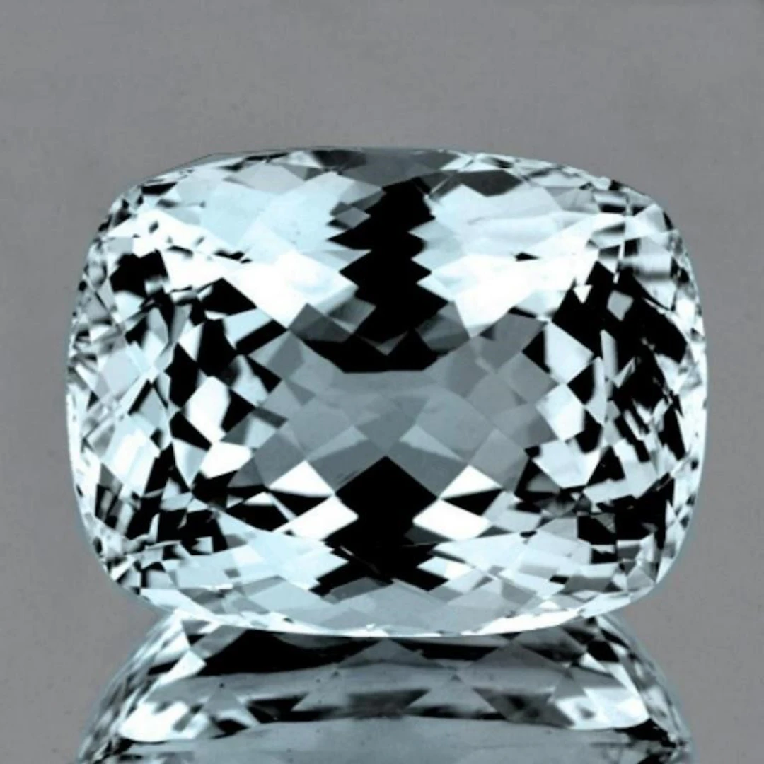 Natural Light Blue Topaz 86.43 Cts -Unheated & Un