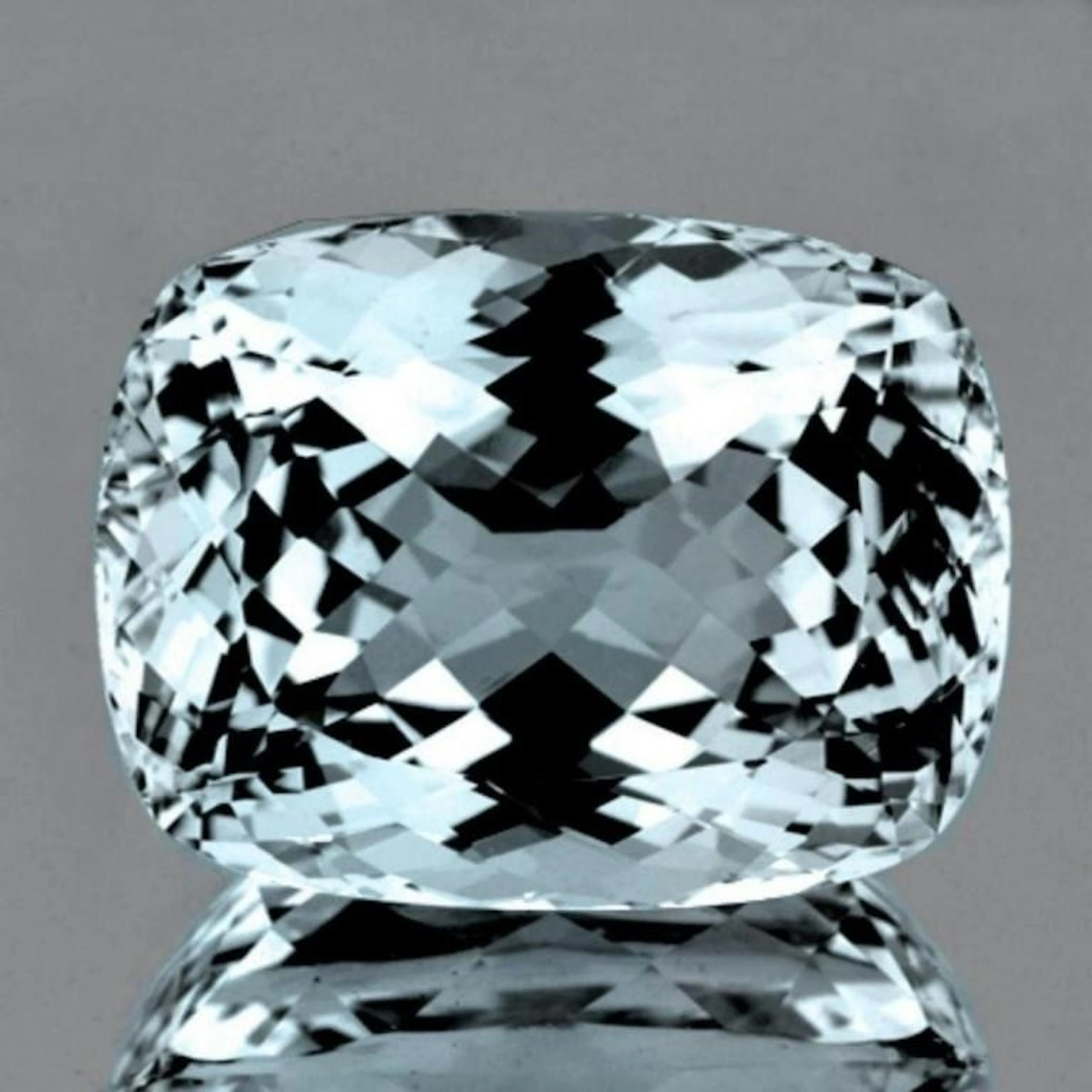 Natural Light Blue Topaz 86.43 Cts -Unheated & Un