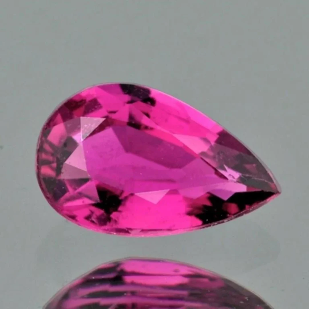 Natural Pink Tourmaline 1.37 Cts Natural {VVS}