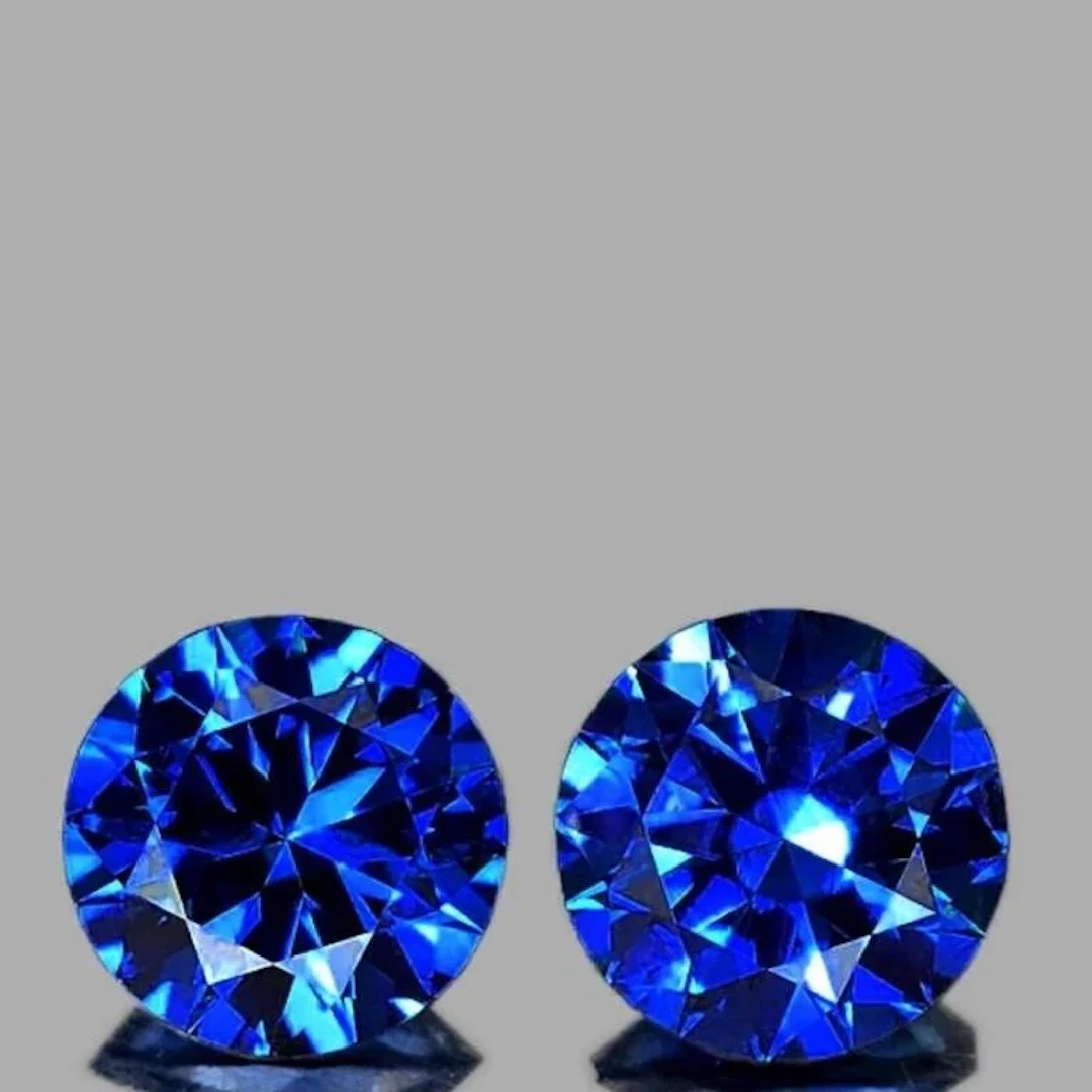 Natural Royal Blue Sapphire Pair [Flawless-VVS]