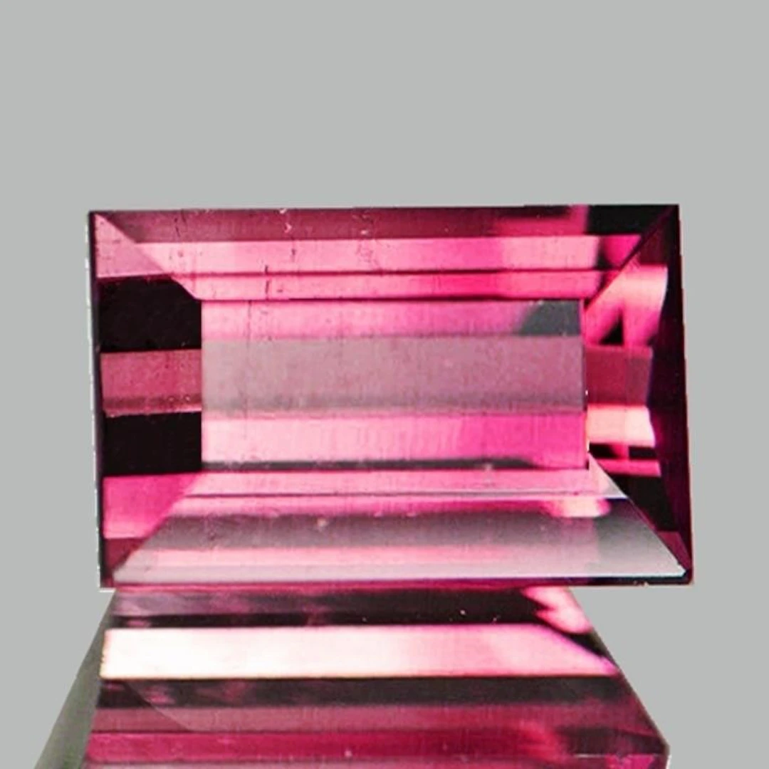 Natural Pink Tourmaline {Flawless-VVS1}