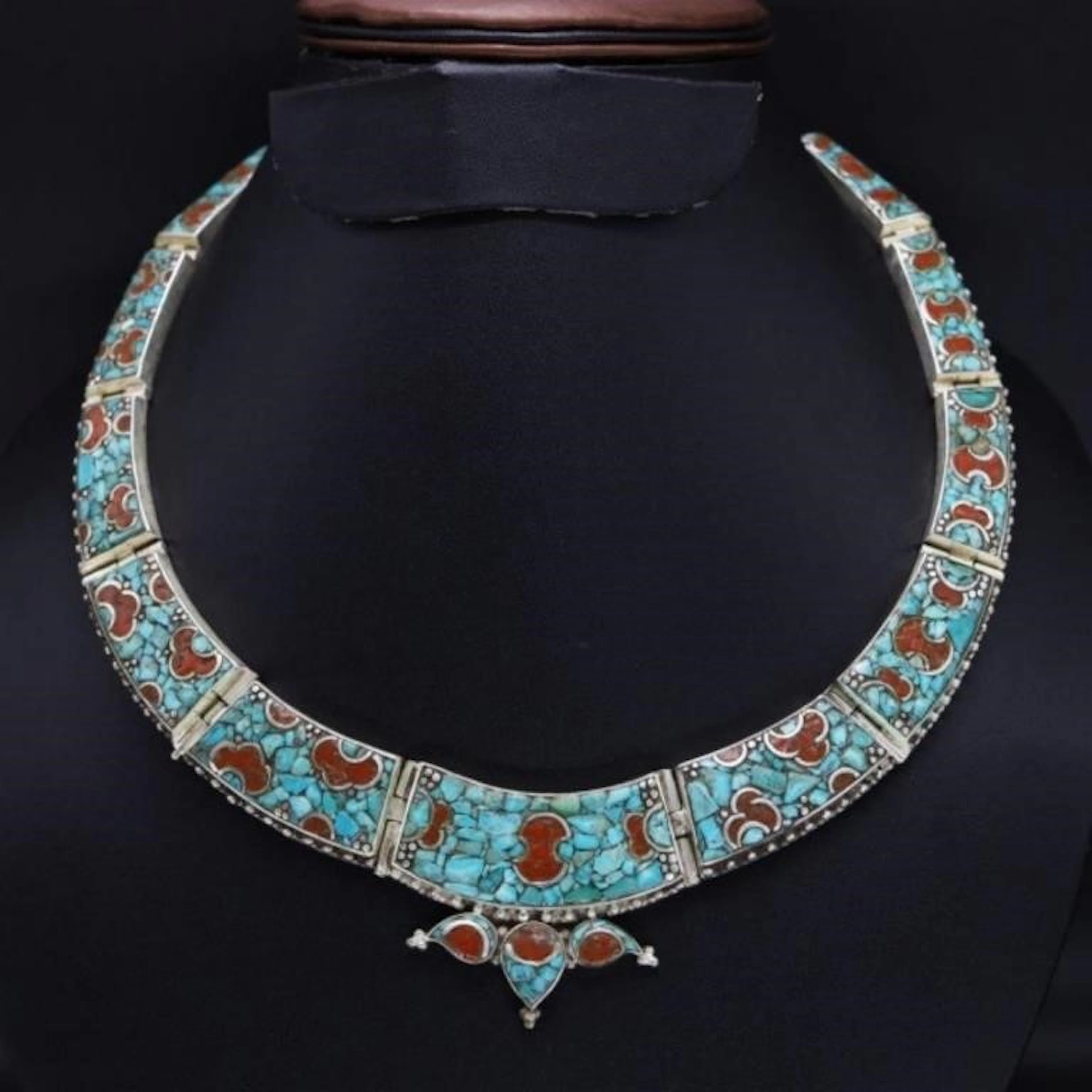 Tibet Natural Stone Tribal Queen Royal Necklace